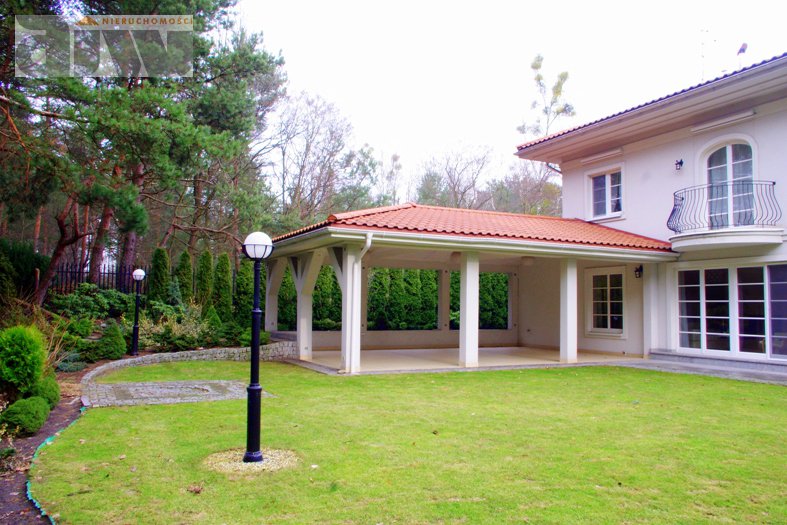 Słoneczna rezydencja w Hornówku - zdjęcie 1