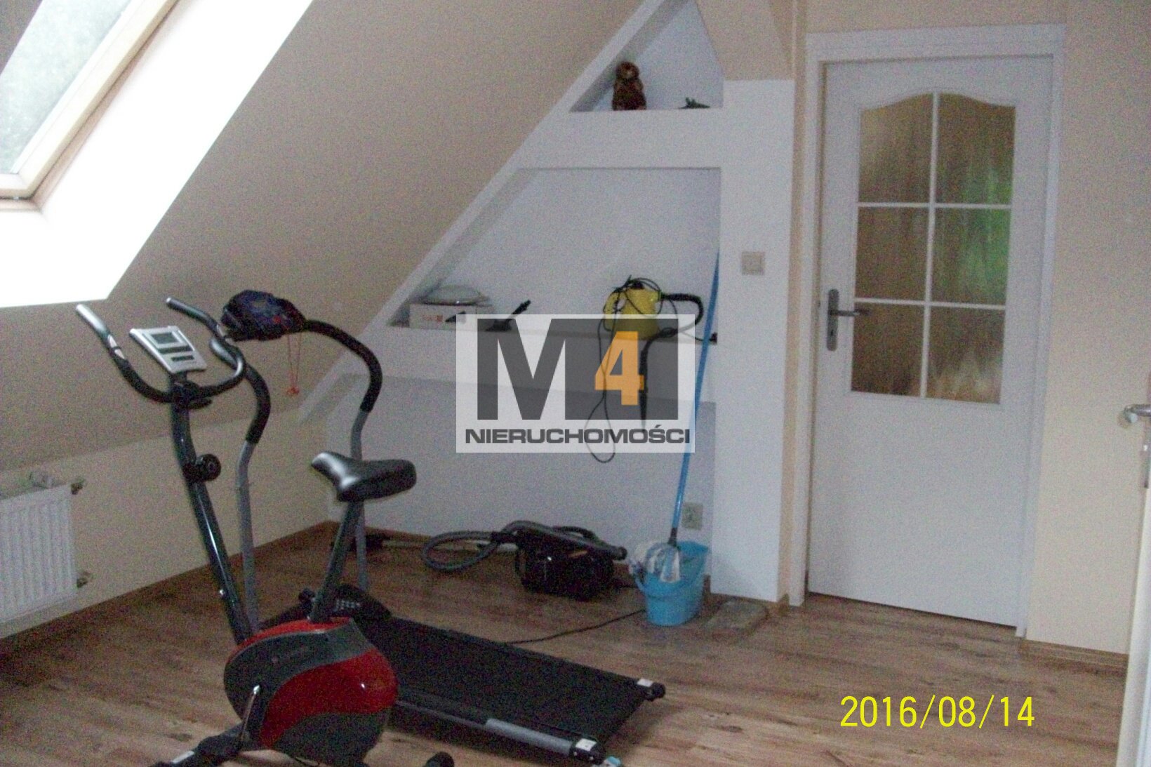 Dom w spokojnej okolicy - zdjęcie 4