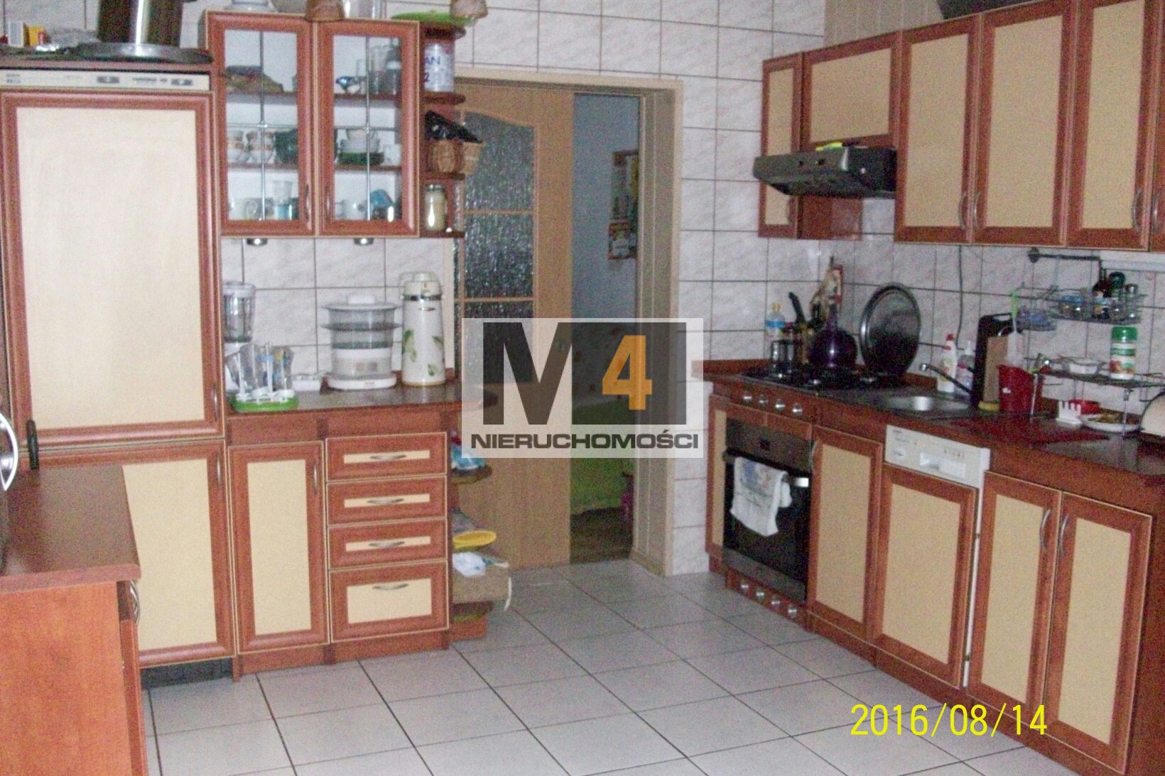 Dom w spokojnej okolicy - zdjęcie 13