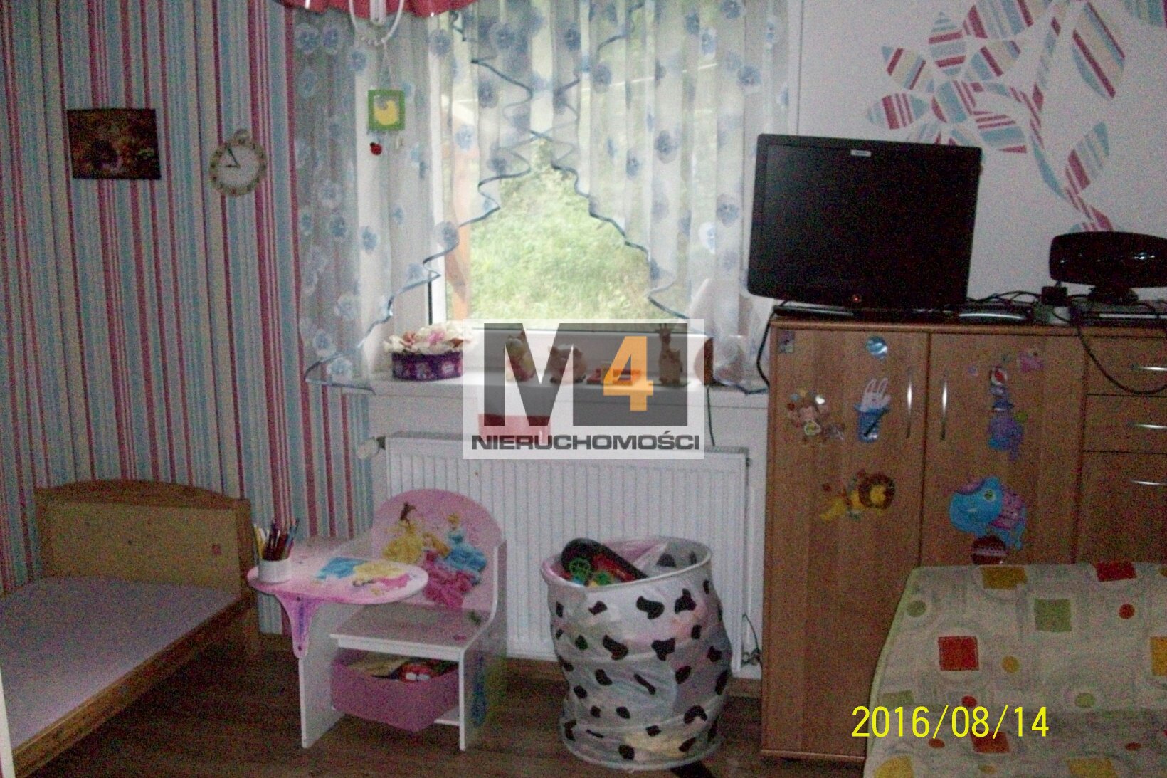 Dom w spokojnej okolicy - zdjęcie 14