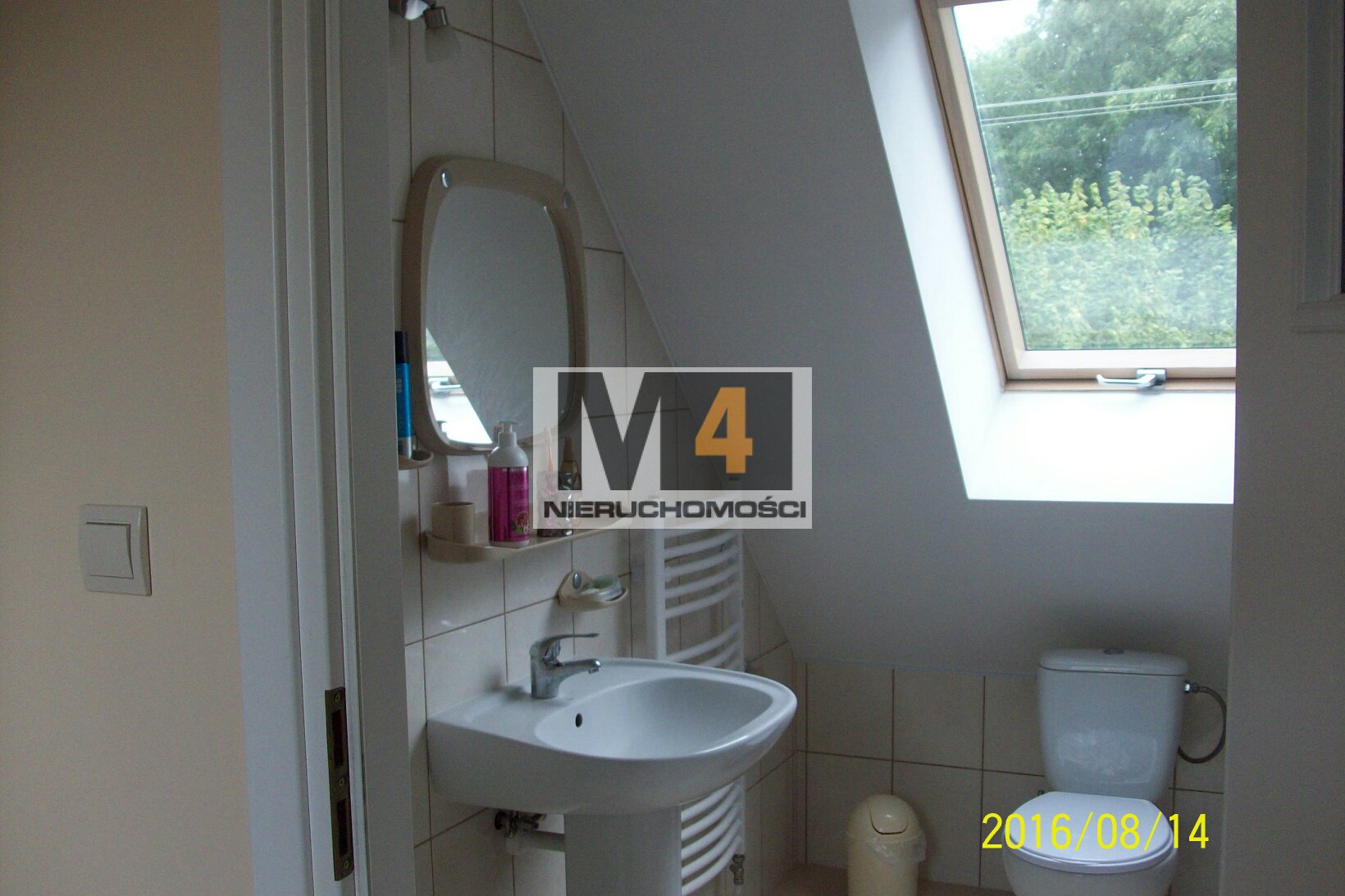 Dom w spokojnej okolicy - zdjęcie 2