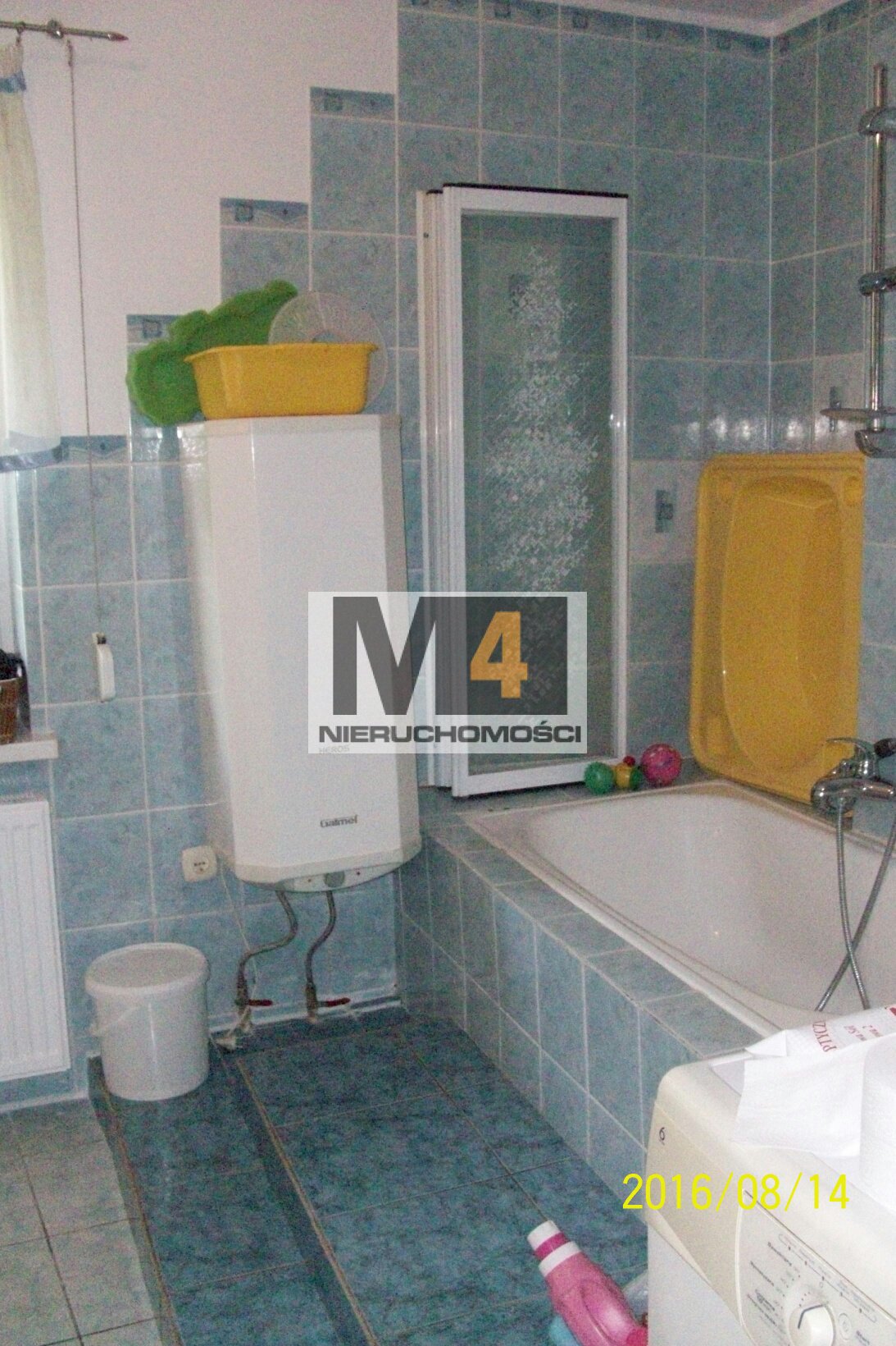 Dom w spokojnej okolicy - zdjęcie 9