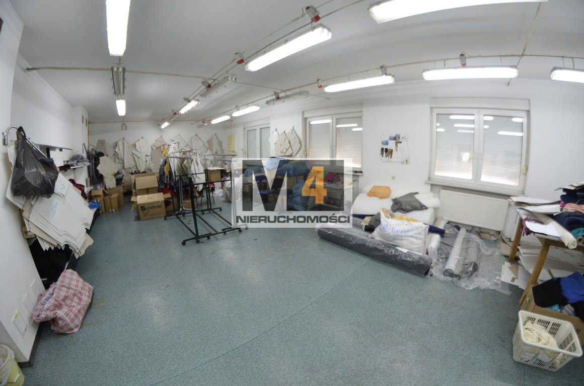 Zakład produkcyjny, magazyny , garaże + 2 mieszkania ! Staw na działce ! OKAZJA - zdjęcie 7