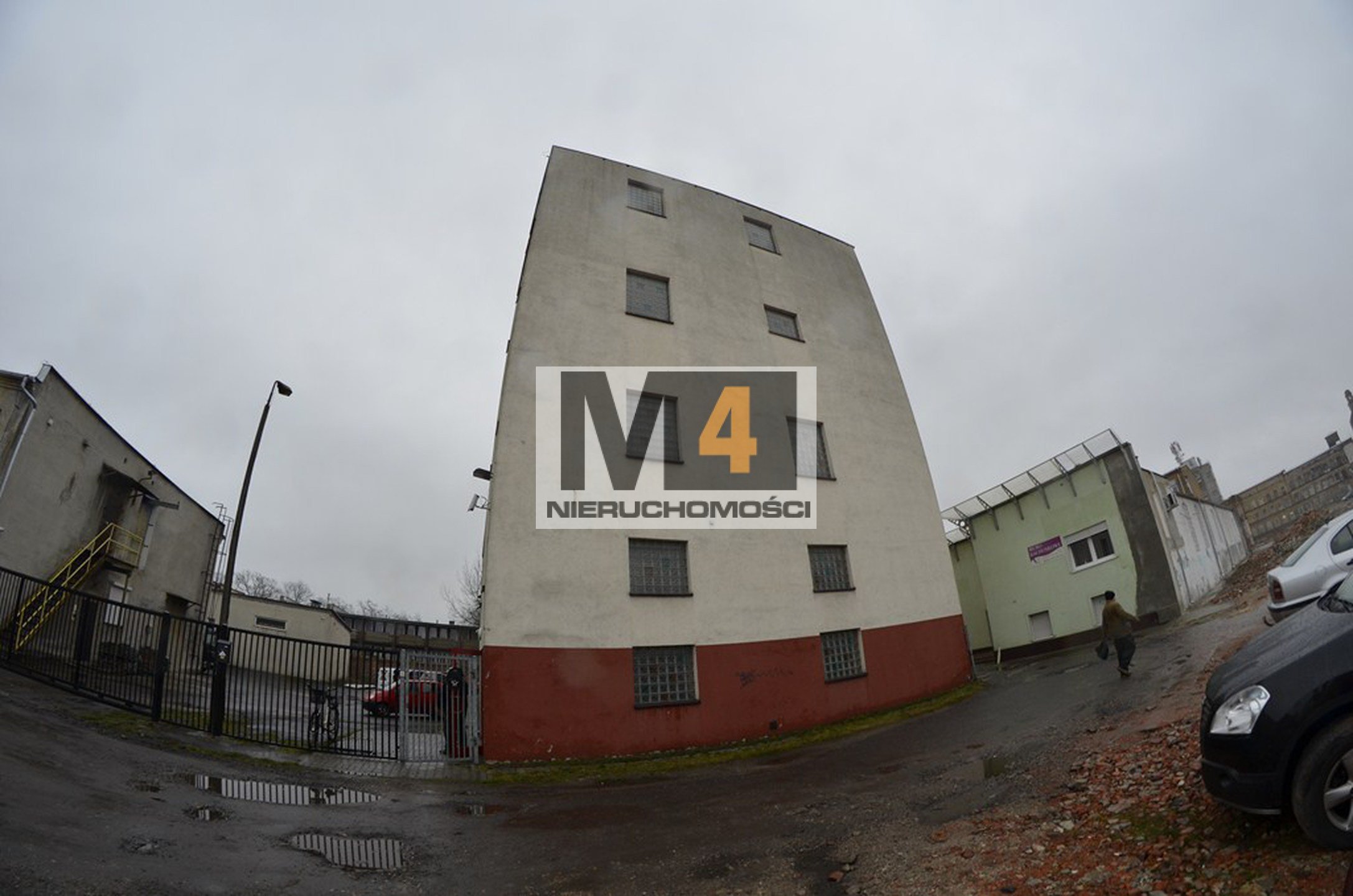 Budynek produkcyjno-usługowy, biurowy !! Po remoncie ! 4 kondygnacje, winda , rampa ! ! - zdjęcie 3