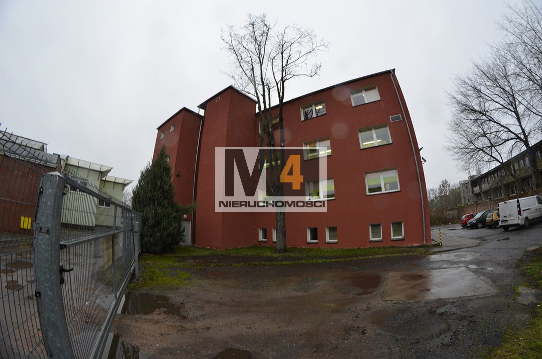 Budynek produkcyjno-usługowy, biurowy !! Po remoncie ! 4 kondygnacje, winda , rampa ! ! - zdjęcie 2