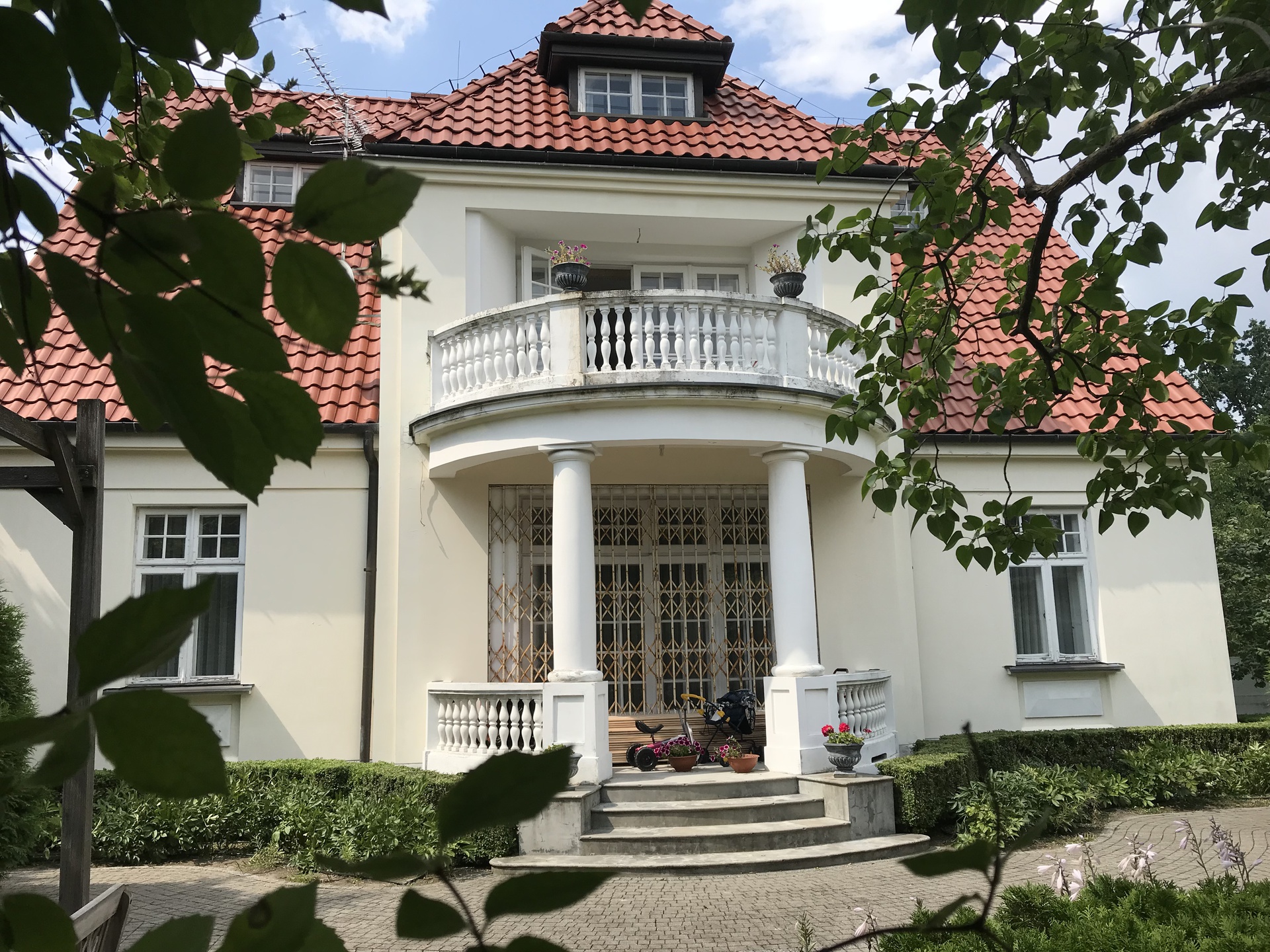 Do sprzedaży zabytkowa willa "Orelówka"-380 m2-Pruszków-ul.Dąbrowskiego - zdjęcie 4