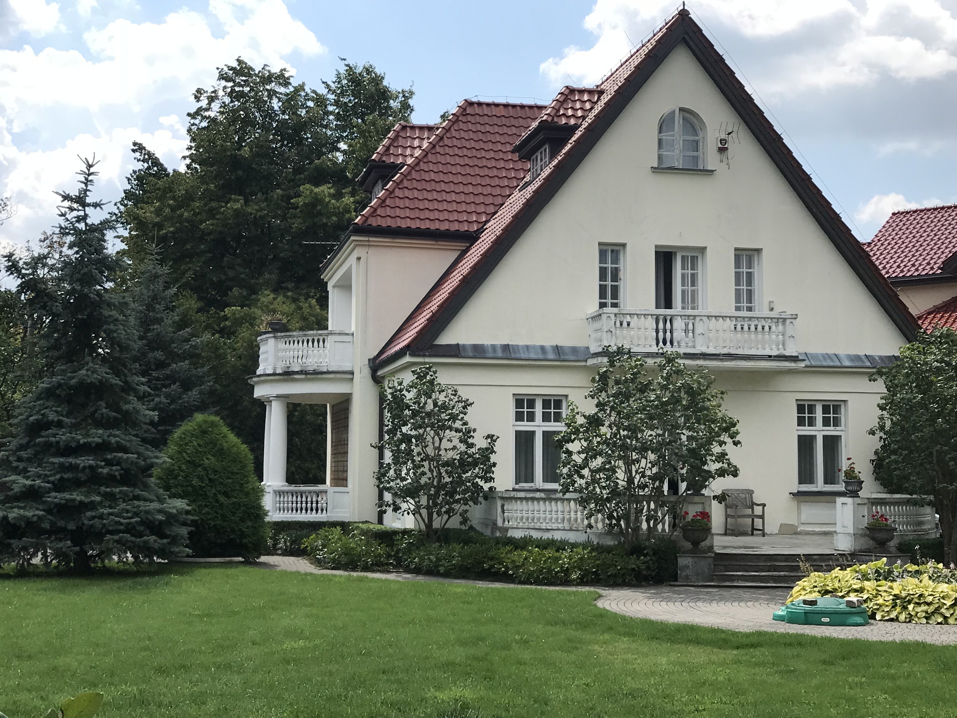 Do sprzedaży zabytkowa willa "Orelówka"-380 m2-Pruszków-ul.Dąbrowskiego - zdjęcie 3