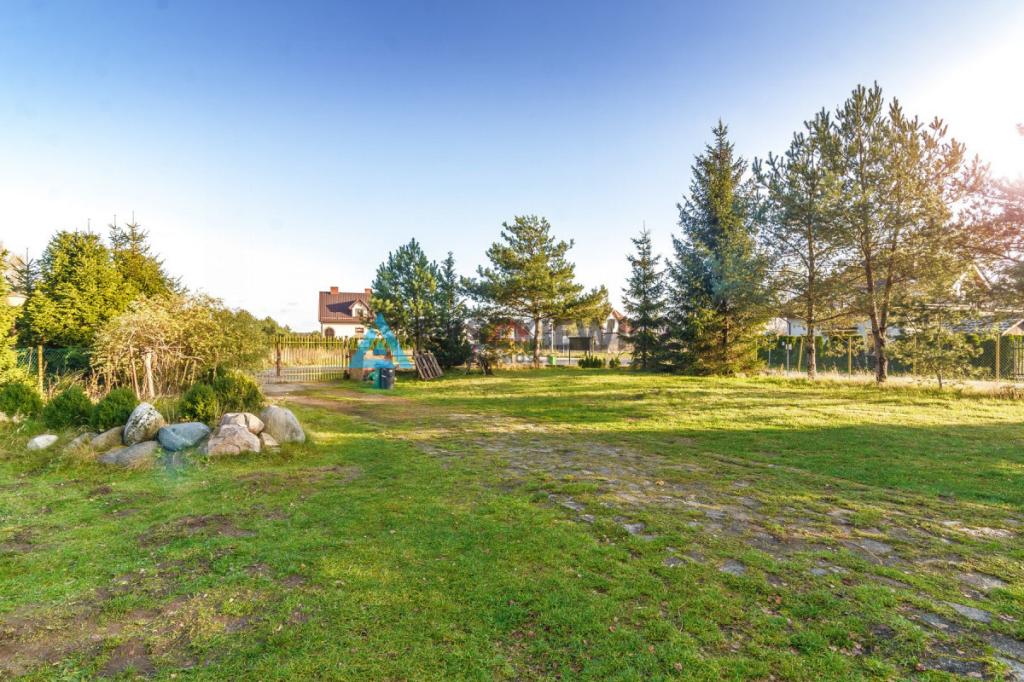 Działka 3053m2 z barem i motelem, przy drodze nr 6 - zdjęcie 2