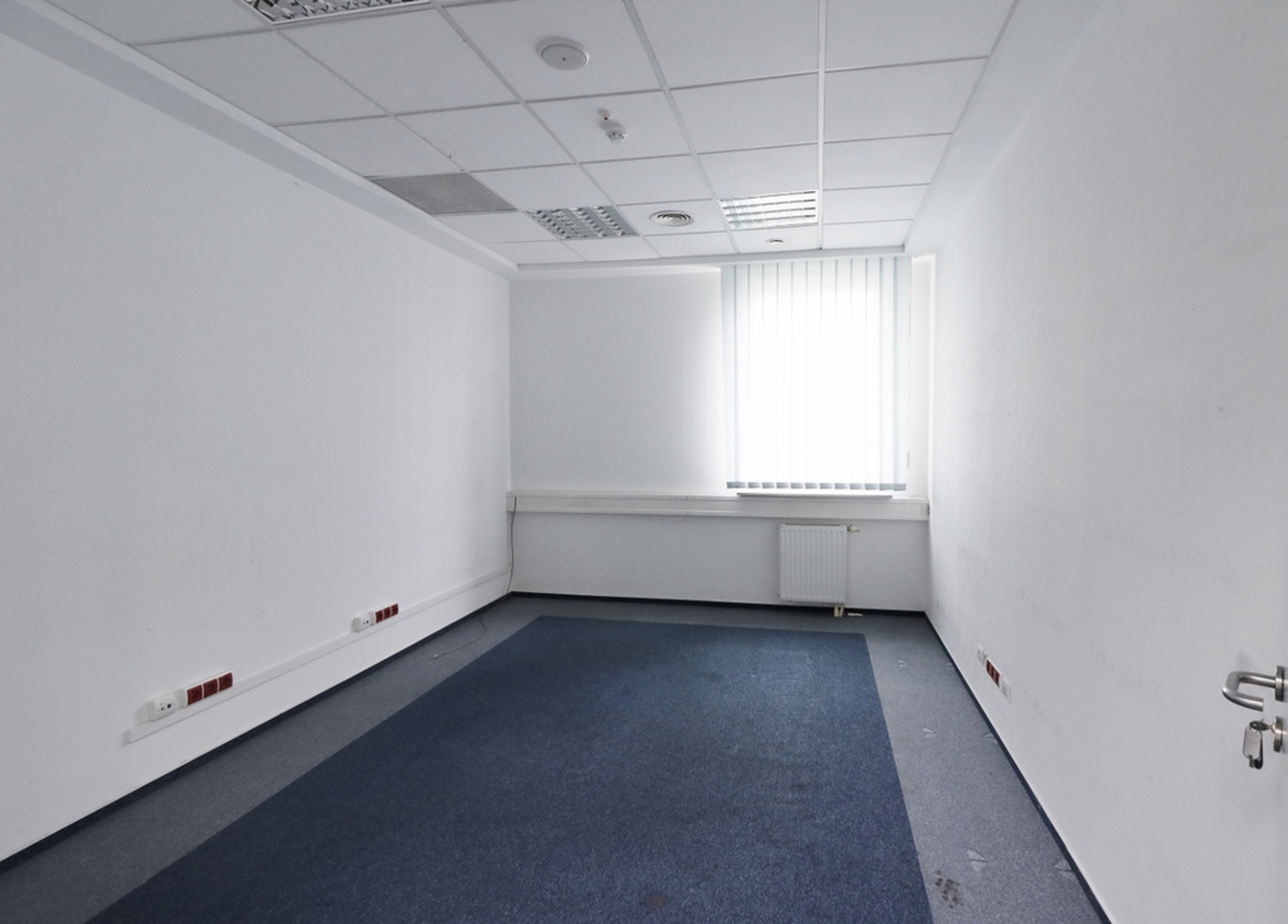 Do wynajęcia na biuro całe piętro o powierzchni 390m2 w świetnej lokalizacji - al. Stanów Zjednoczonych - zdjęcie 3