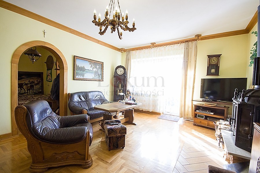 Bemowo - dom na kilku poziomach - zdjęcie 1