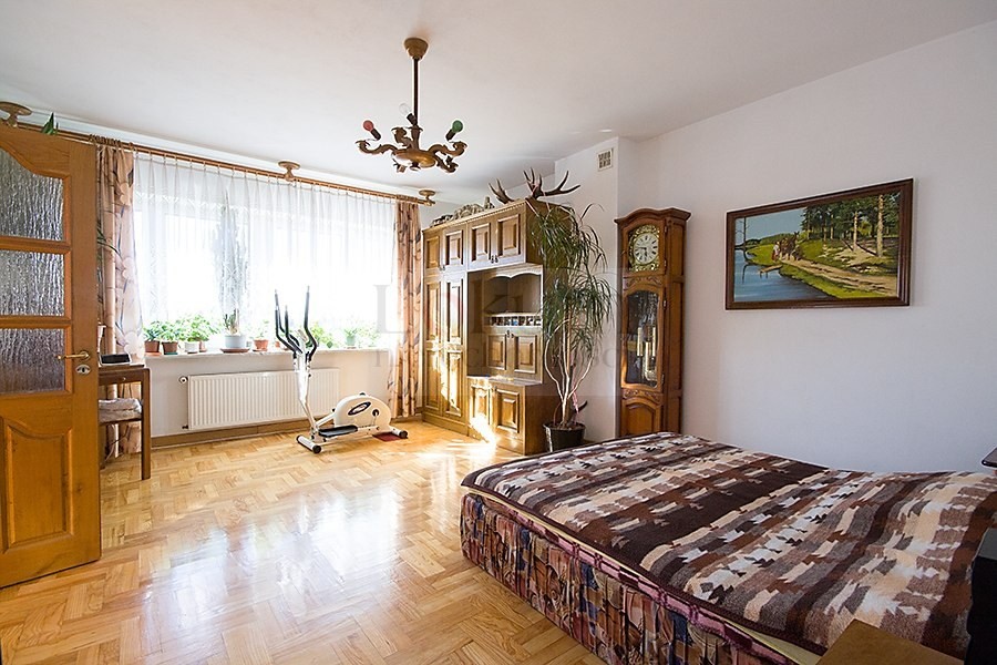 Bemowo - dom na kilku poziomach - zdjęcie 8