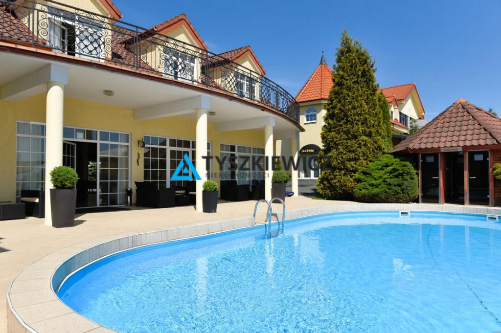 Pensjonat z restauracją - Swarzewo - zdjęcie 1