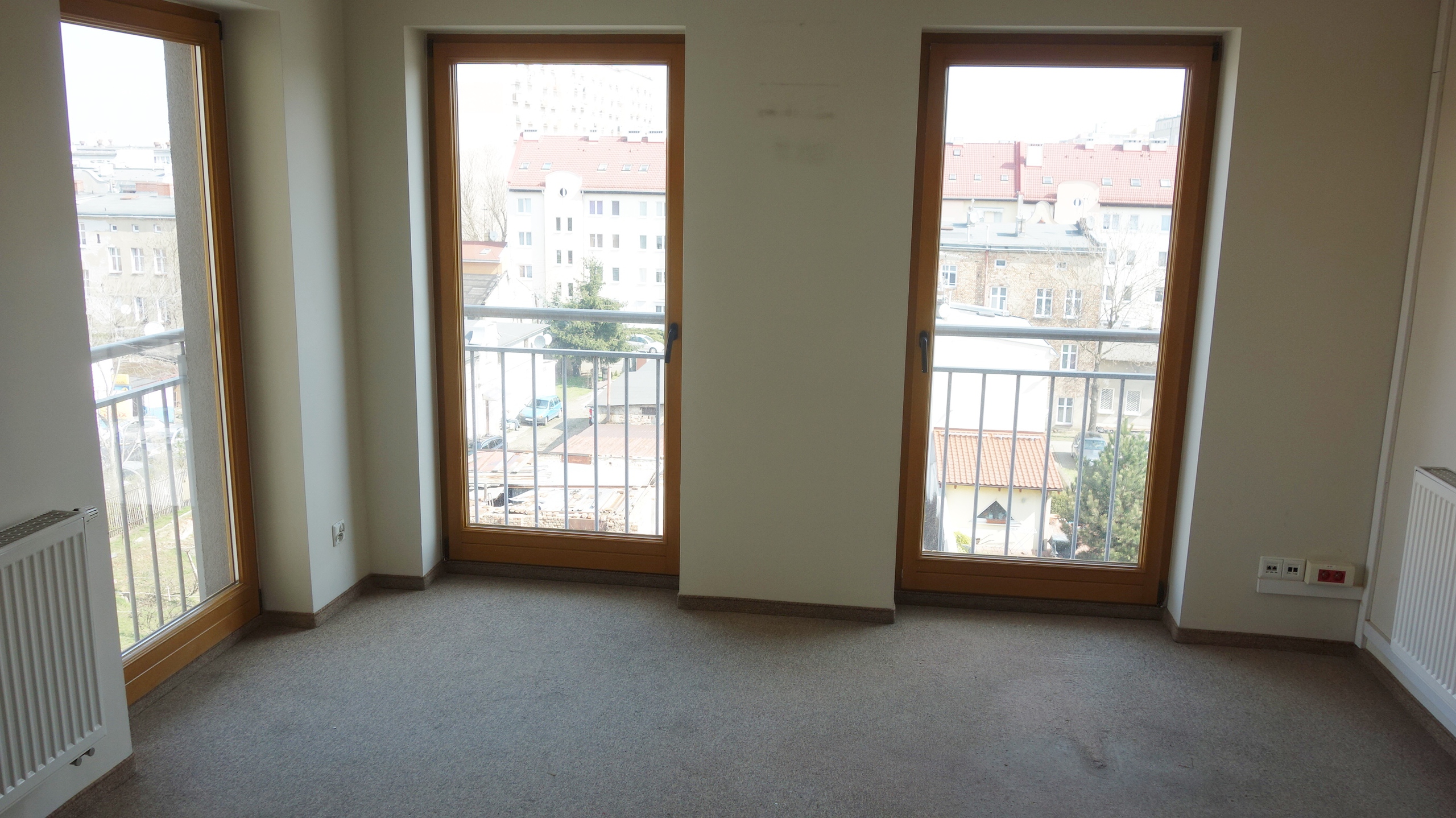 Lokal biurowy w budynku z windą z 2002 rok. Górczyn - zdjęcie 6