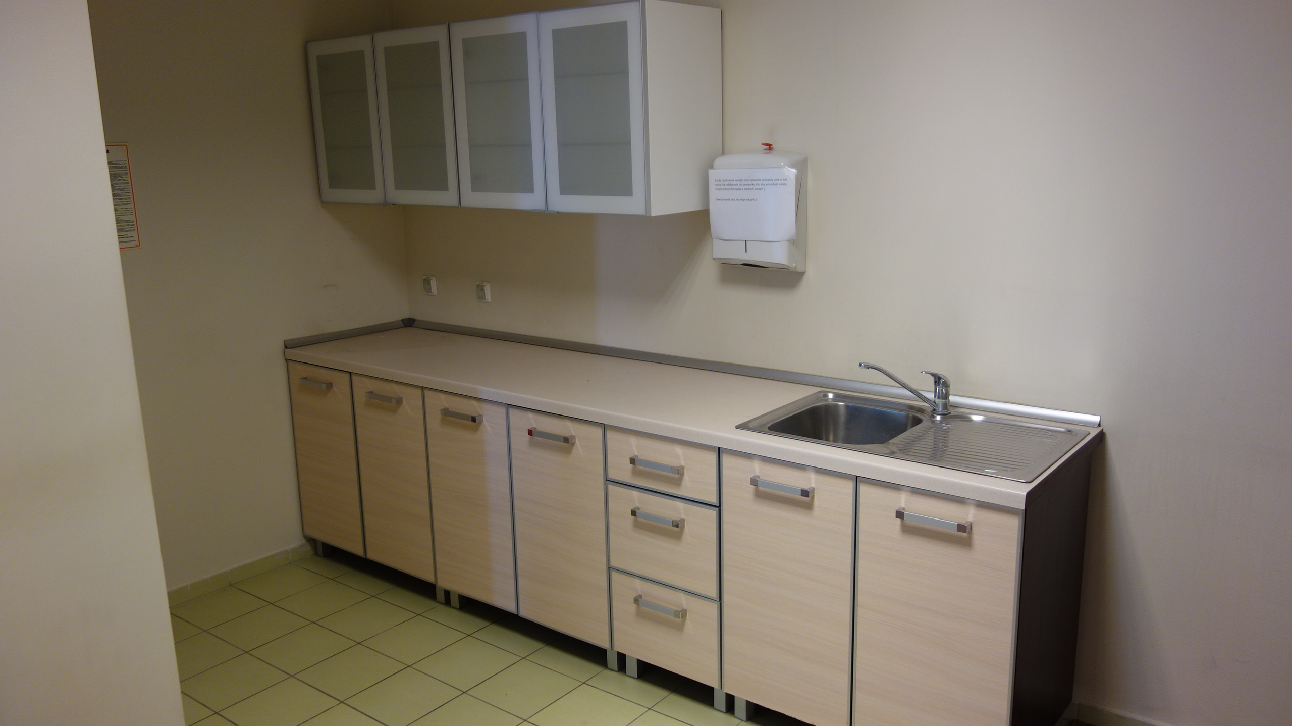 Lokal biurowy w budynku z windą z 2002 rok. Górczyn - zdjęcie 4