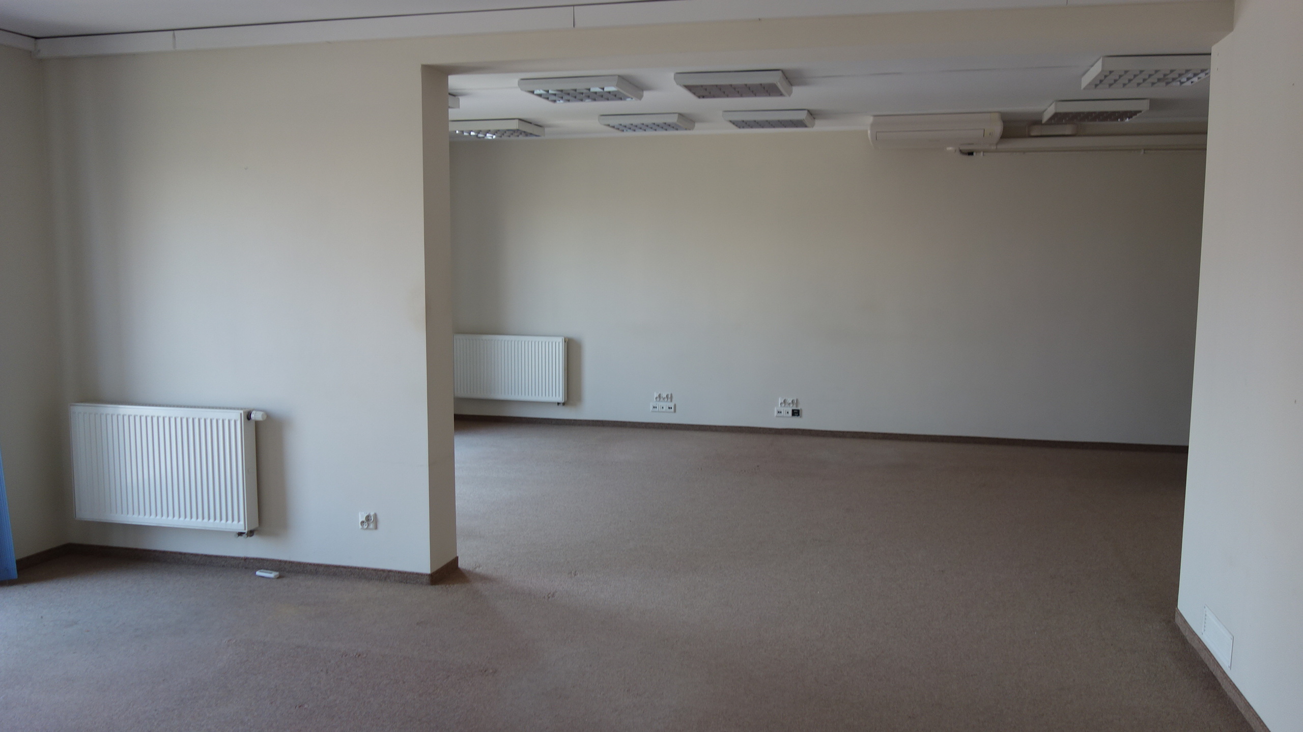 Lokal biurowy w budynku z windą z 2002 rok. Górczyn - zdjęcie 11