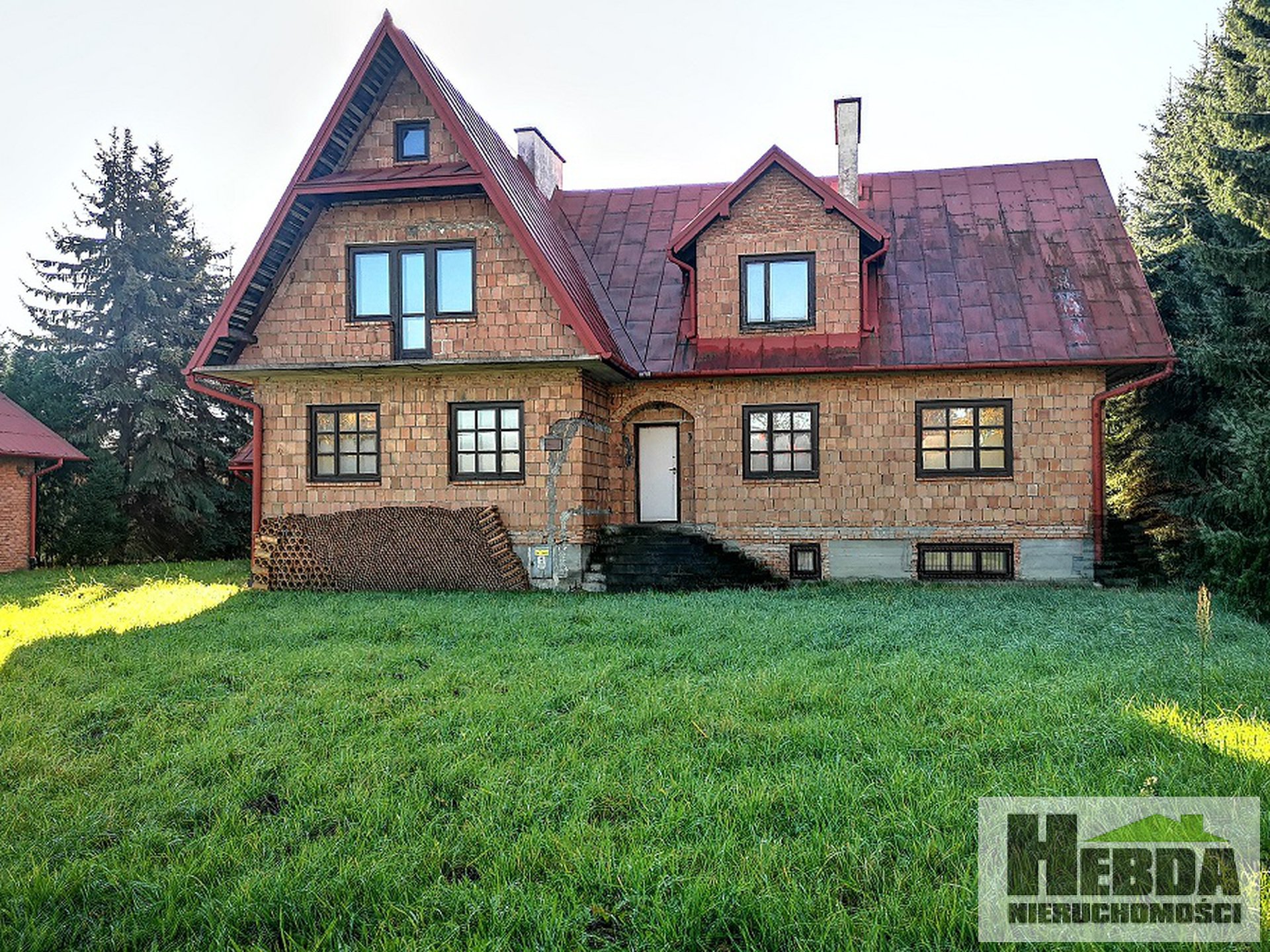 Brzozówka k. Tarnowa , dom z pięknym ogrodem 30 arów , potencjałem , 300 m2  ! - zdjęcie 1