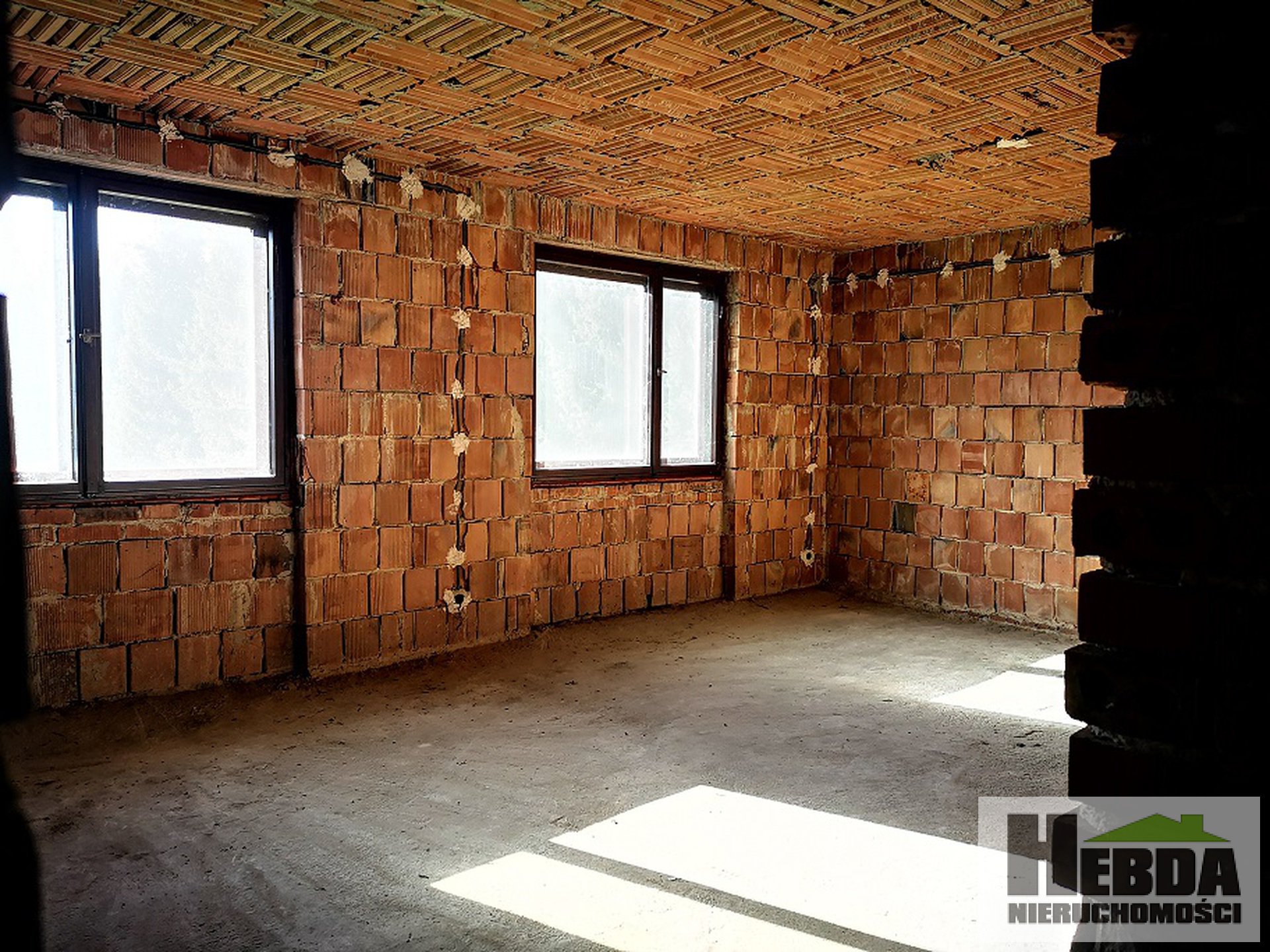 Brzozówka k. Tarnowa , dom z pięknym ogrodem 30 arów , potencjałem , 300 m2  ! - zdjęcie 3