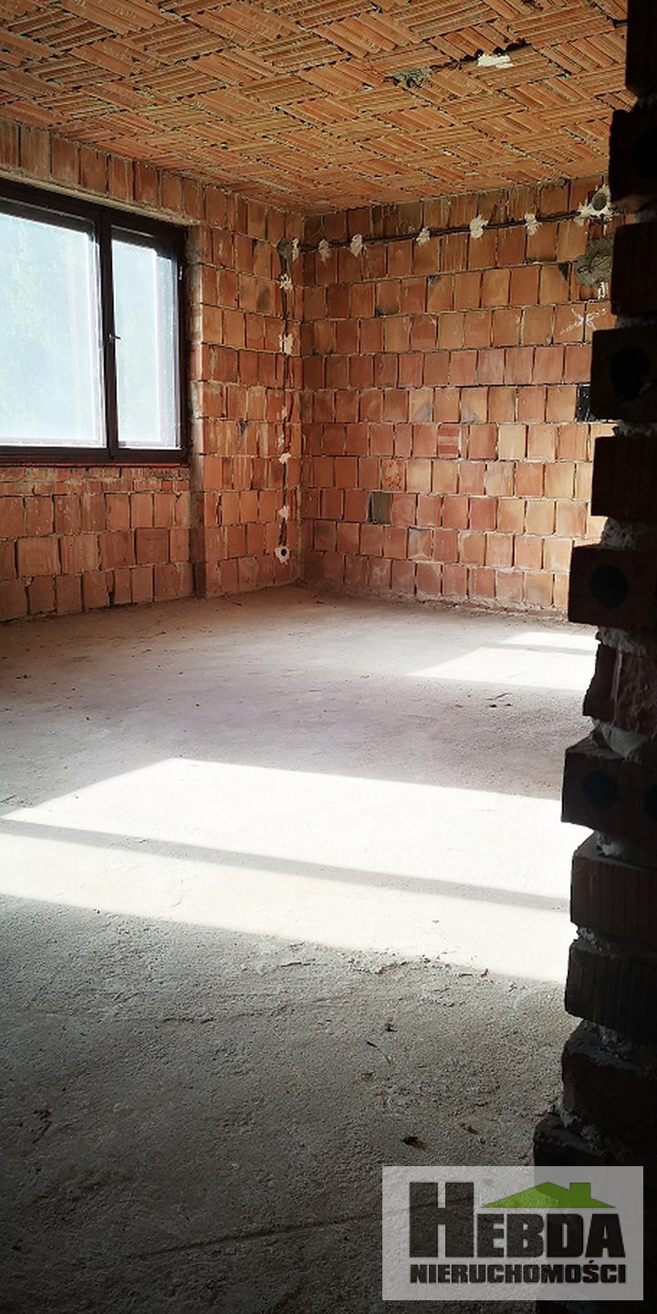 Brzozówka k. Tarnowa , dom z pięknym ogrodem 30 arów , potencjałem , 300 m2  ! - zdjęcie 2