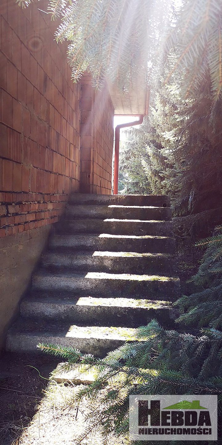 Brzozówka k. Tarnowa , dom z pięknym ogrodem 30 arów , potencjałem , 300 m2  ! - zdjęcie 15