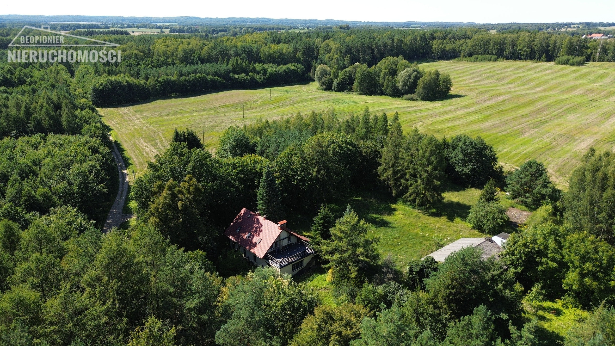 Mazury - Kalwa - dom mieszkalny, gospodarczy, wokół las, cisza, spokój, malownicza okolica - zdjęcie 1