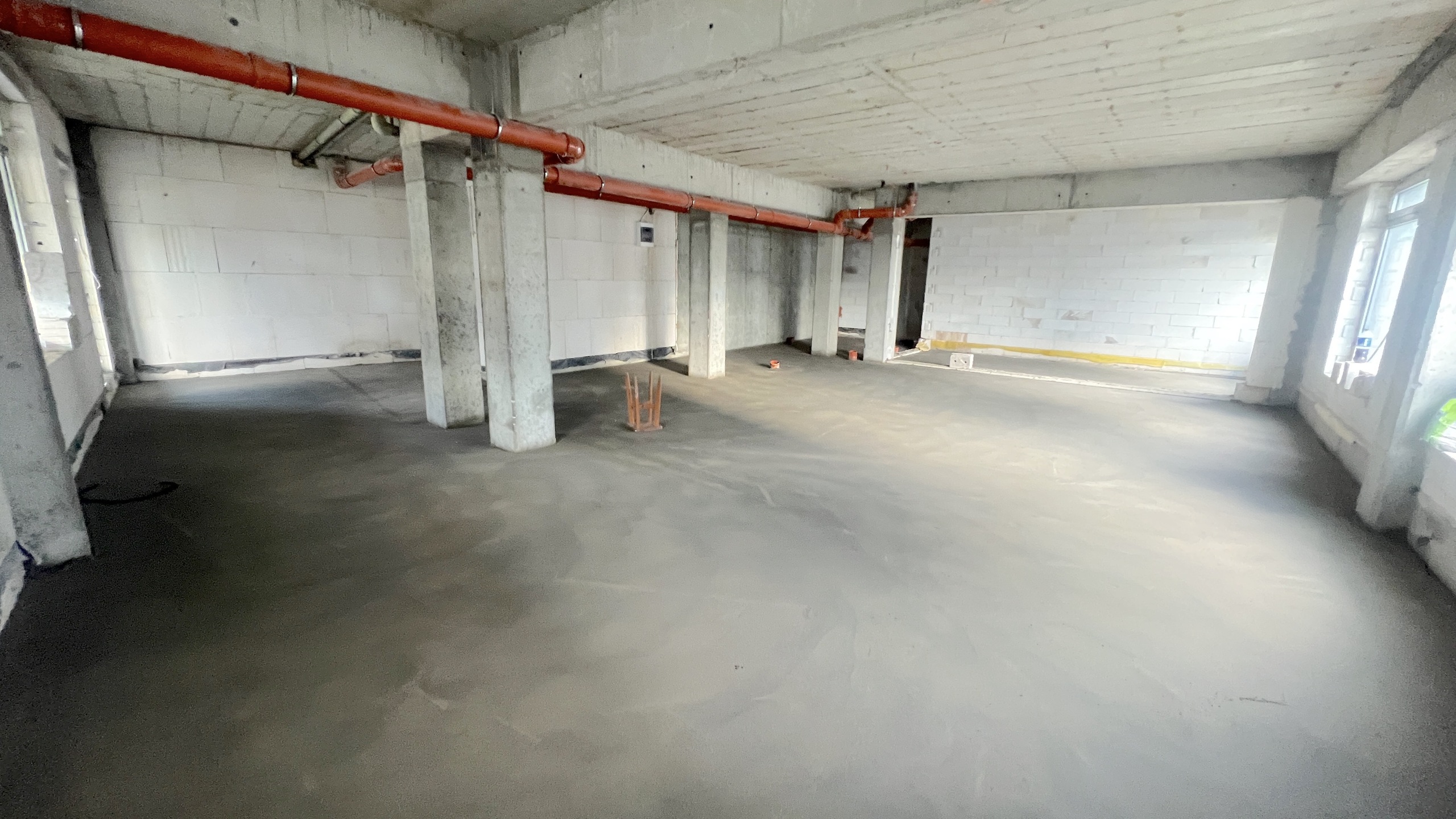 Lokal z witryną 140 m2 w widocznym miejscu - zdjęcie 18