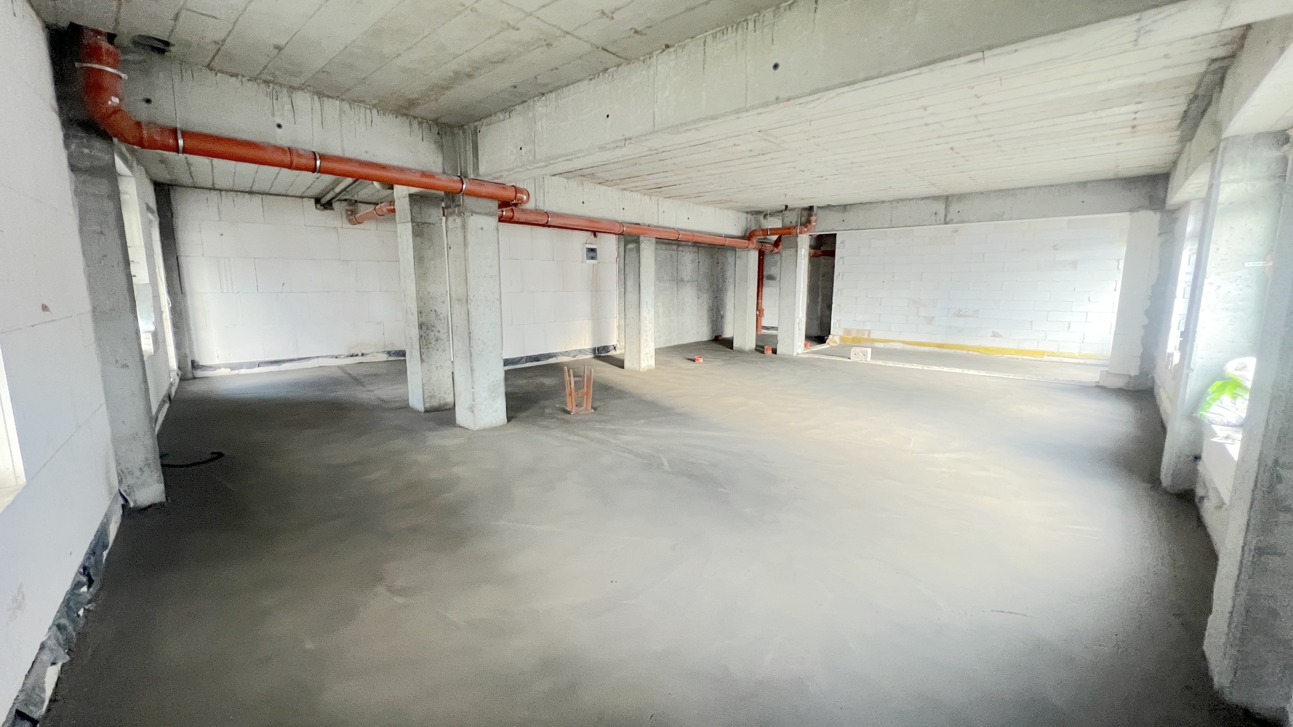 Lokal z witryną 140 m2 w widocznym miejscu - zdjęcie 3