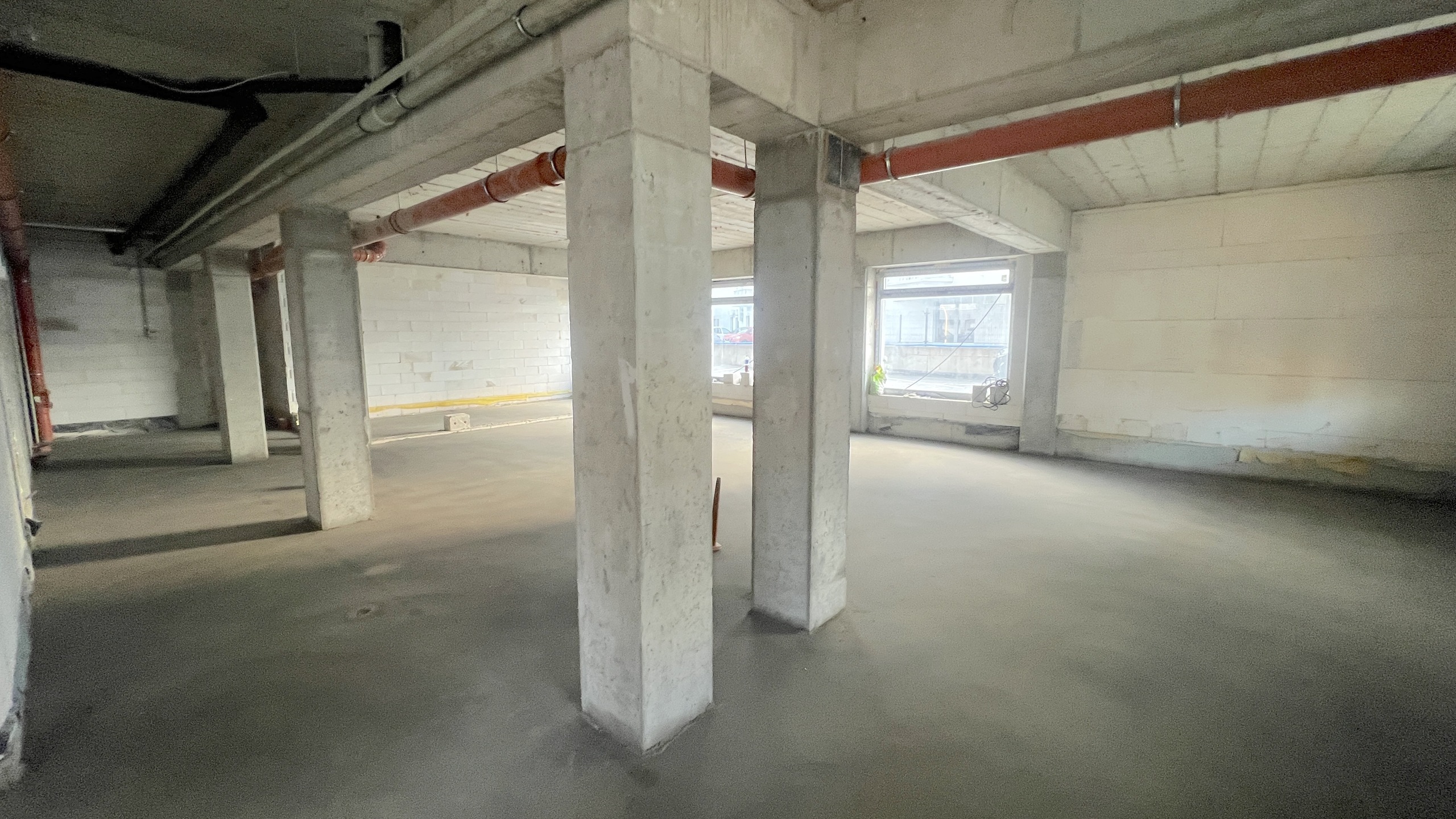 Lokal z witryną 140 m2 w widocznym miejscu - zdjęcie 15