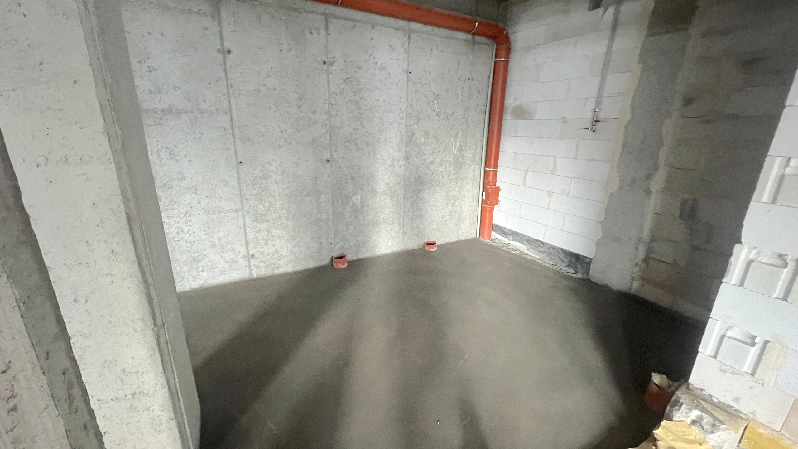 Lokal z witryną 140 m2 w widocznym miejscu - zdjęcie 13