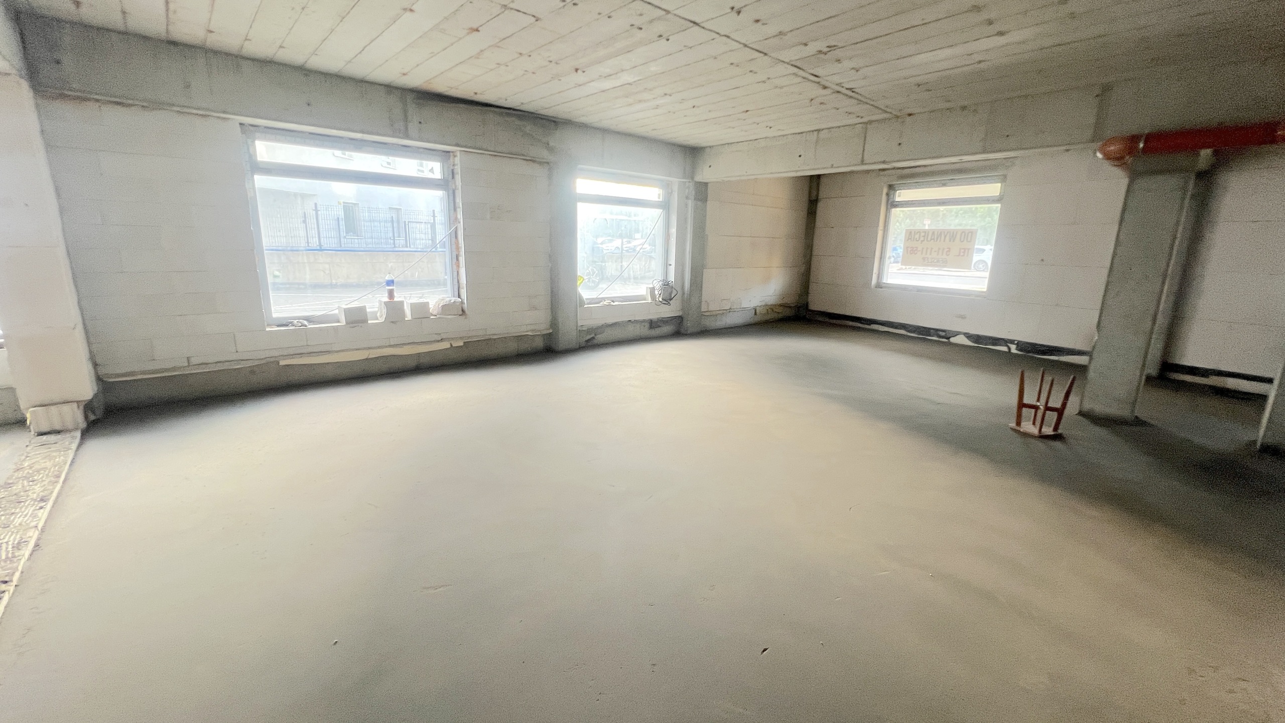 Lokal z witryną 140 m2 w widocznym miejscu - zdjęcie 5