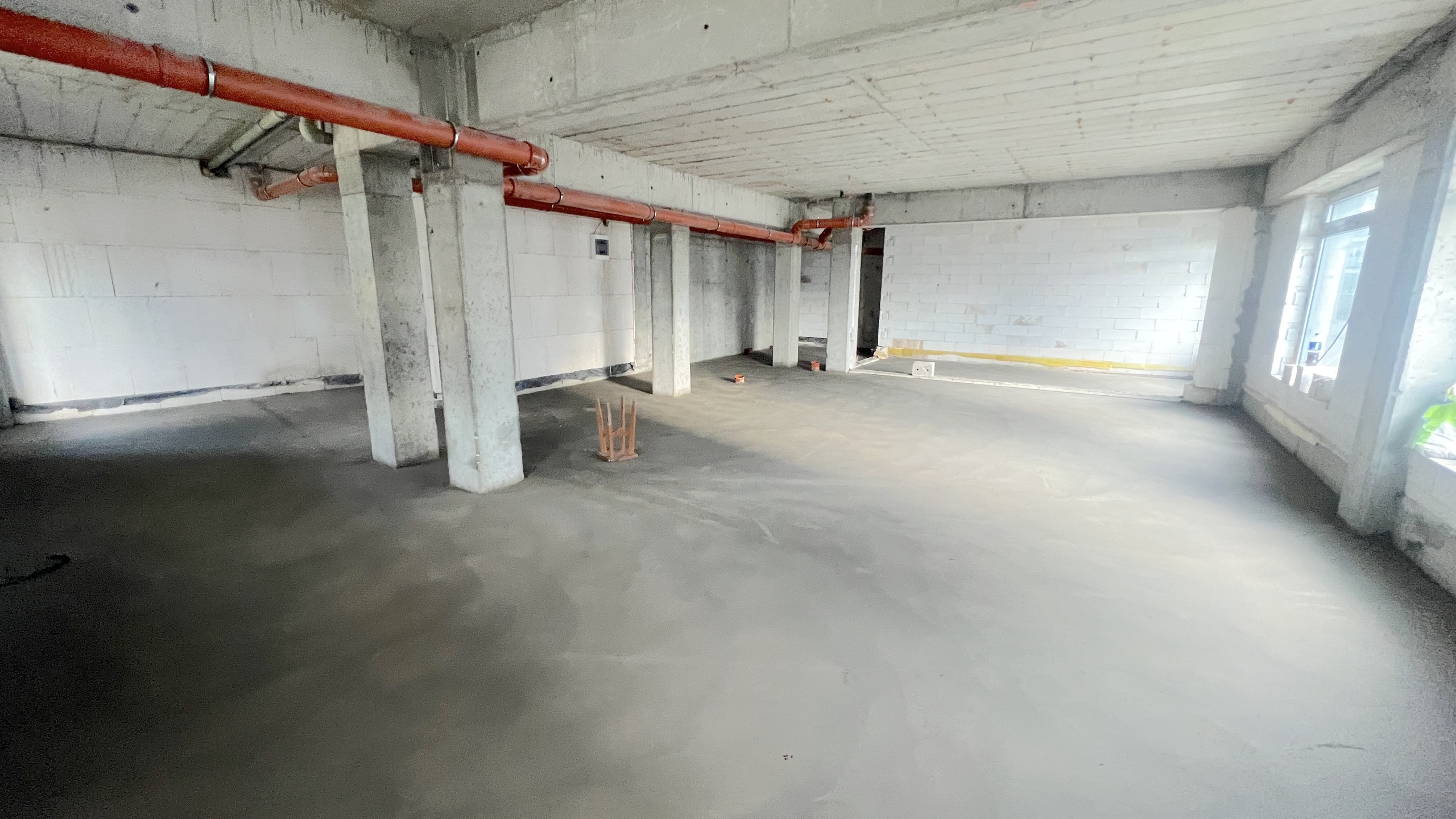 Lokal z witryną 140 m2 w widocznym miejscu - zdjęcie 12