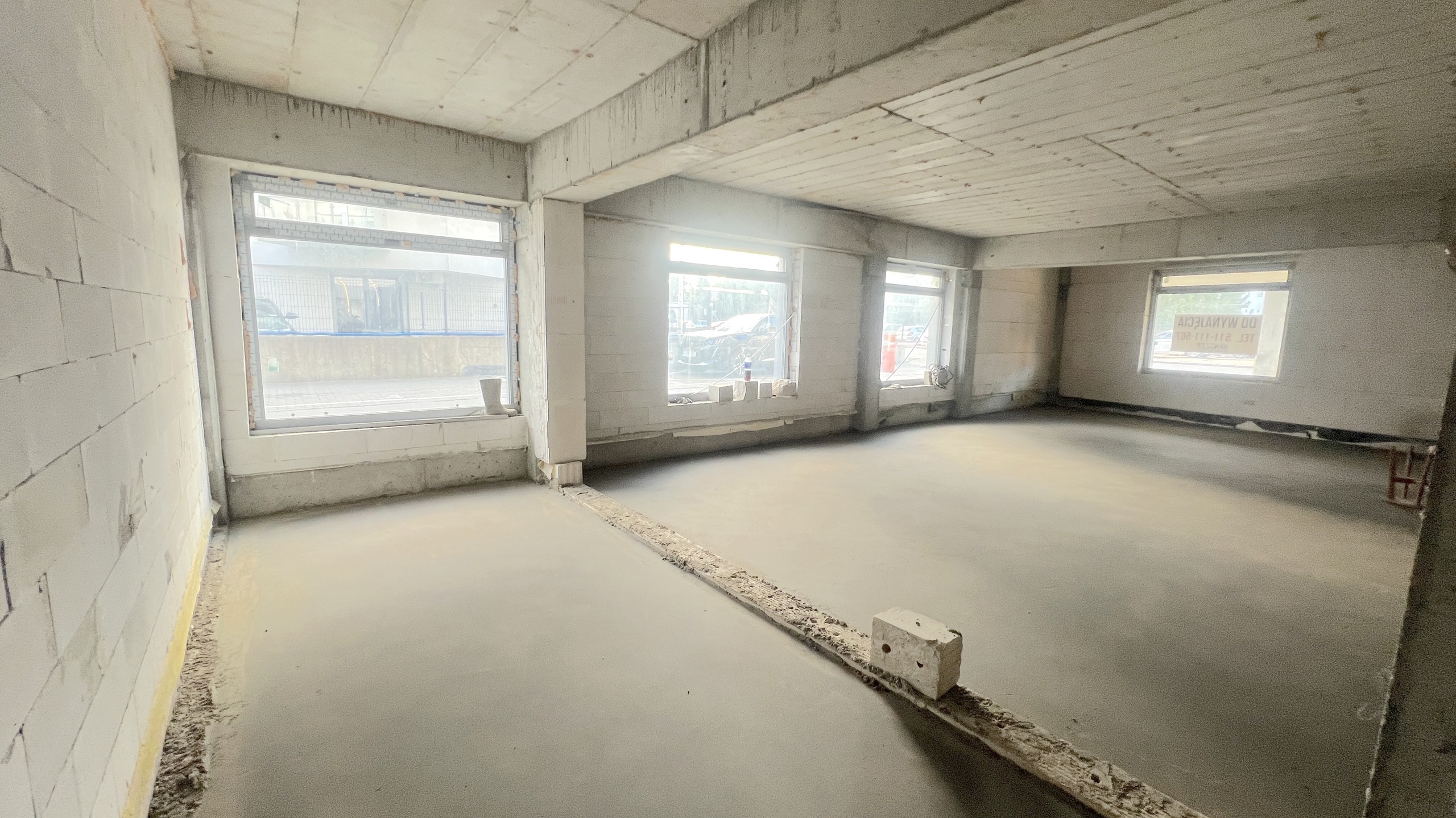Lokal z witryną 140 m2 w widocznym miejscu - zdjęcie 4