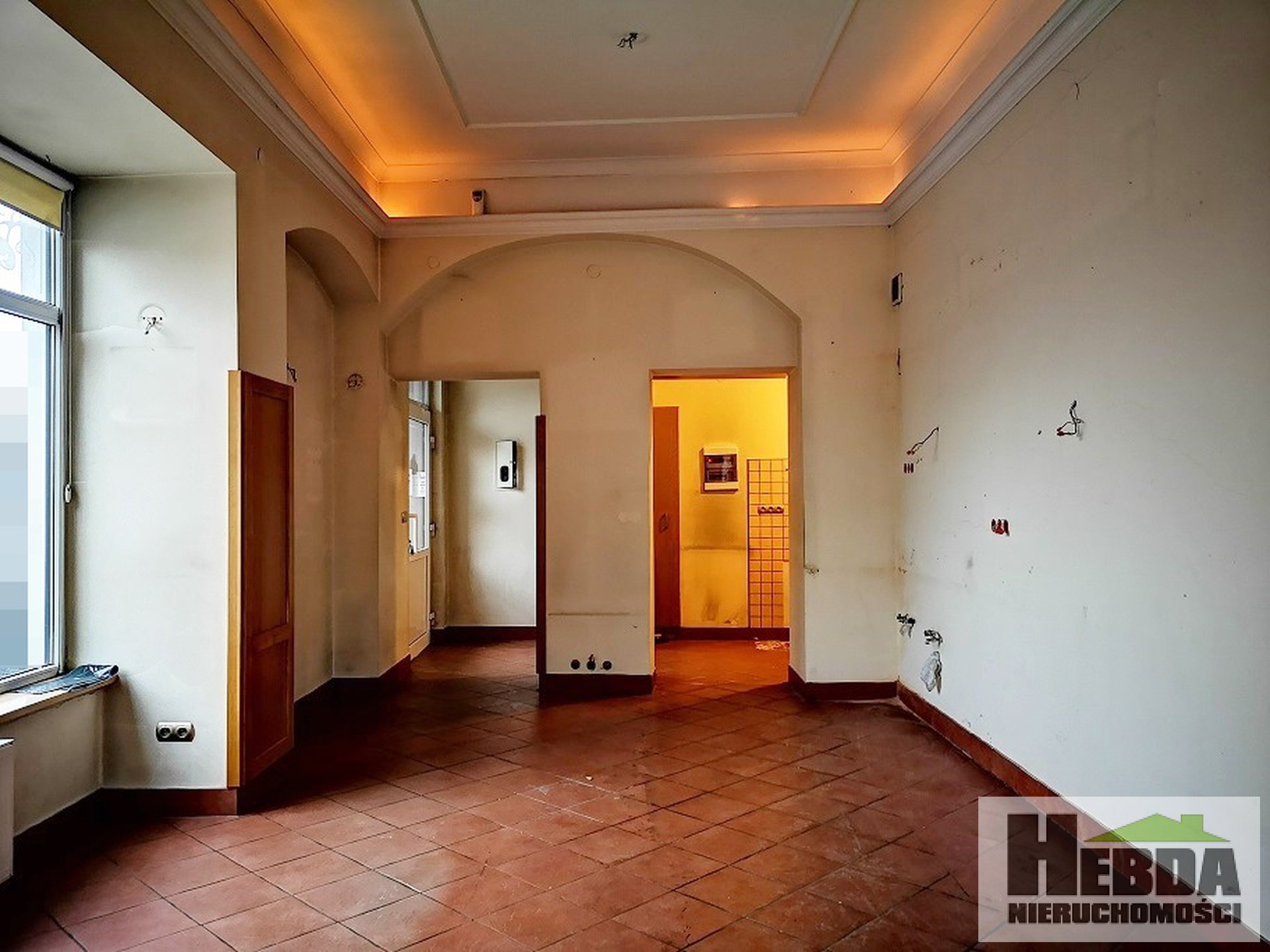 Tarnów, ul.Lwowska, lokal na sklep - handlowy, na kafejke internetową, na piekarnię . - zdjęcie 3