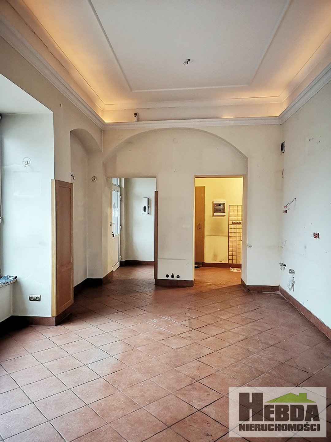 Tarnów, ul.Lwowska, lokal na sklep - handlowy, na kafejke internetową, na piekarnię . - zdjęcie 2