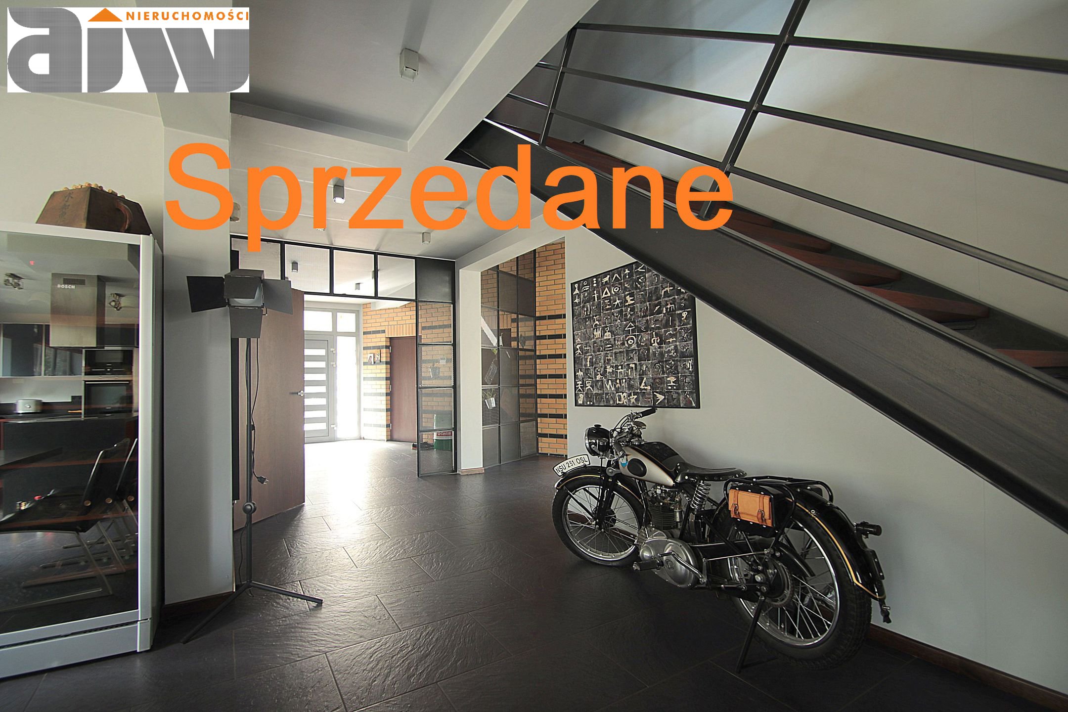 Dom wolnostojący Hornówek - zdjęcie 1