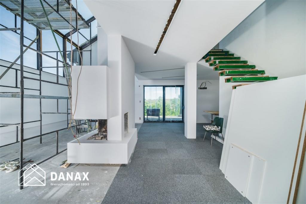 Dom 472 m², Luborzyca - zdjęcie 2