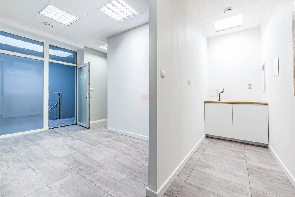 Lokal usługowy do wynajęcia, 83 m², Wrocław, Krzyki, Hallera - zdjęcie 9