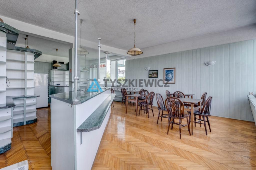 Obiekt mieszkalno-usługowy centrum Władysławowa - zdjęcie 18