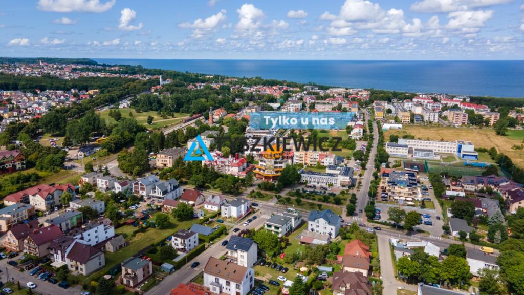 Obiekt mieszkalno-usługowy centrum Władysławowa - zdjęcie 1