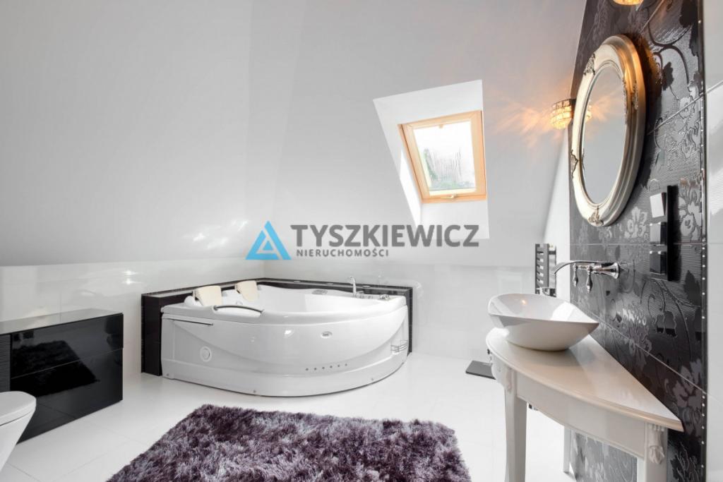 Komfortowy dom w Bojanie z garażem i dużym ogrodem - zdjęcie 5