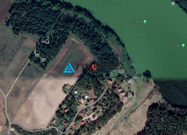 Działka z potencjałem nad brzegiem jeziora Cheb - zdjęcie 1