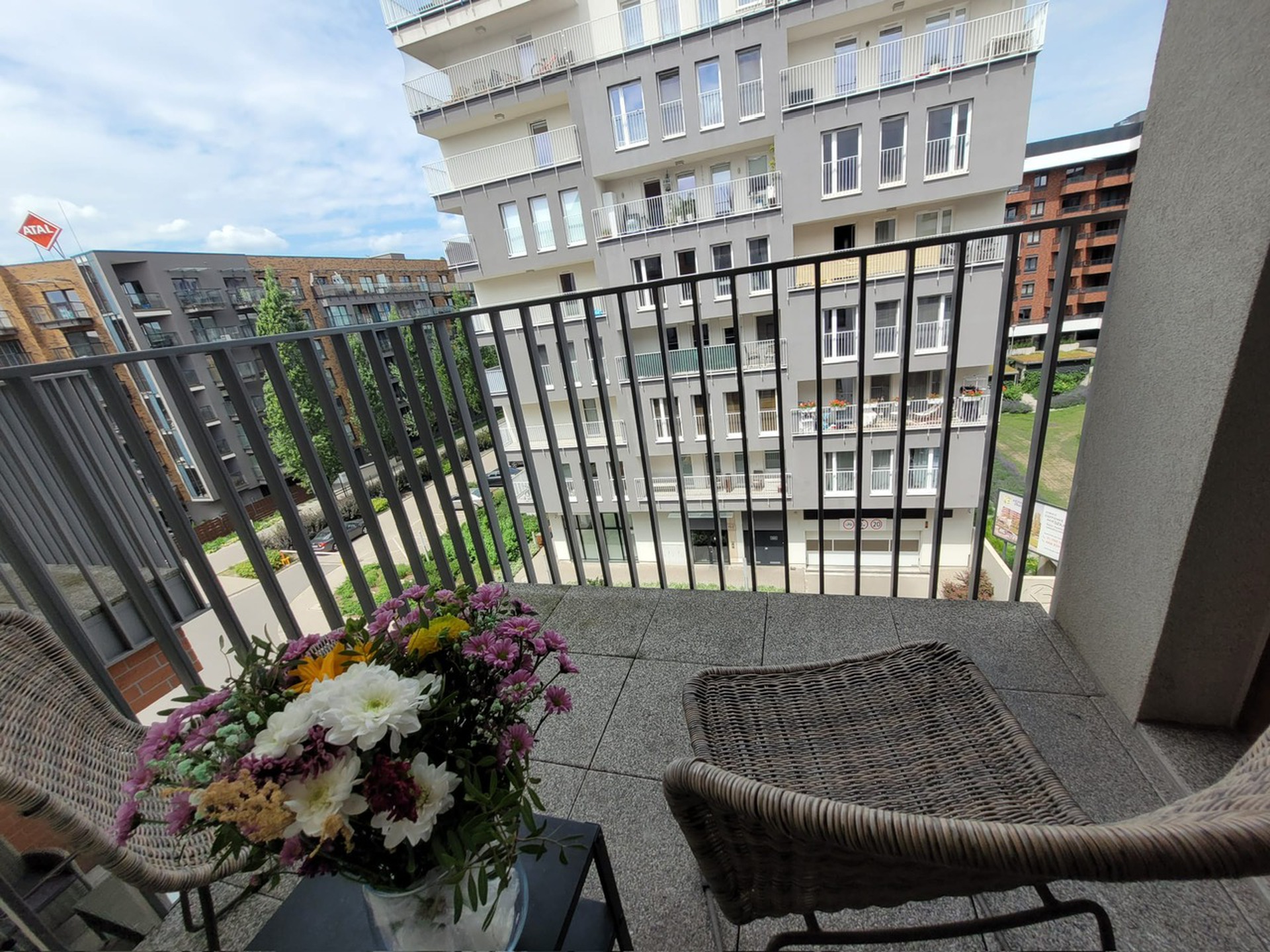 Nowe, umeblowane, z garażem w centrum Wrocławia - zdjęcie 9