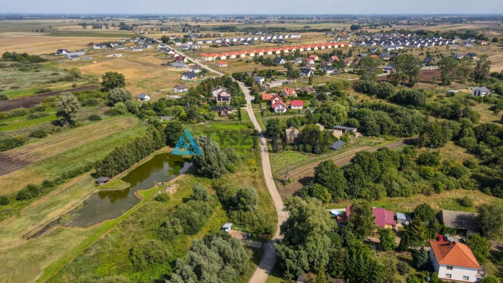 Działka w malowniczej i spokojnej okolicy - zdjęcie 10