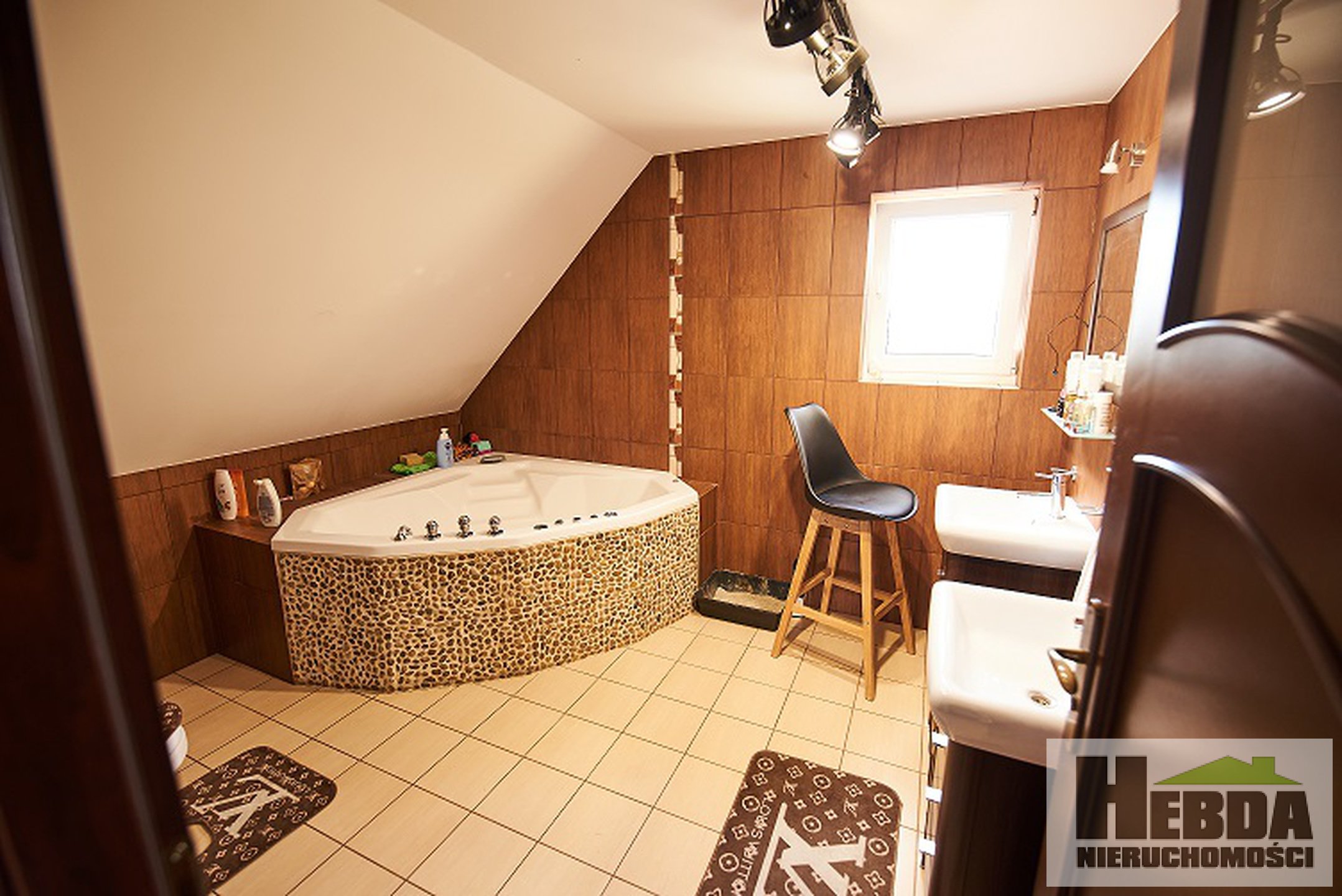 ZAWADA dom 160 m2 na wzgórzu z widokowym tarasem - zdjęcie 10