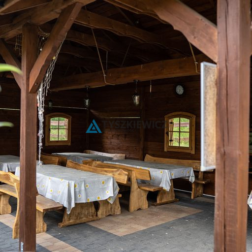 Bardzo atrakcyjny dom z działającą stajnią - zdjęcie 15