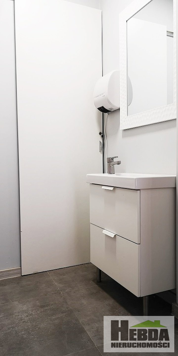 Tarnów, do wynajecia salon usługowy 98 m2, pod sklep, usługi kosmetyczne, fryzjerskie, biuro podróży, gastronomię  inne... - zdjęcie 6