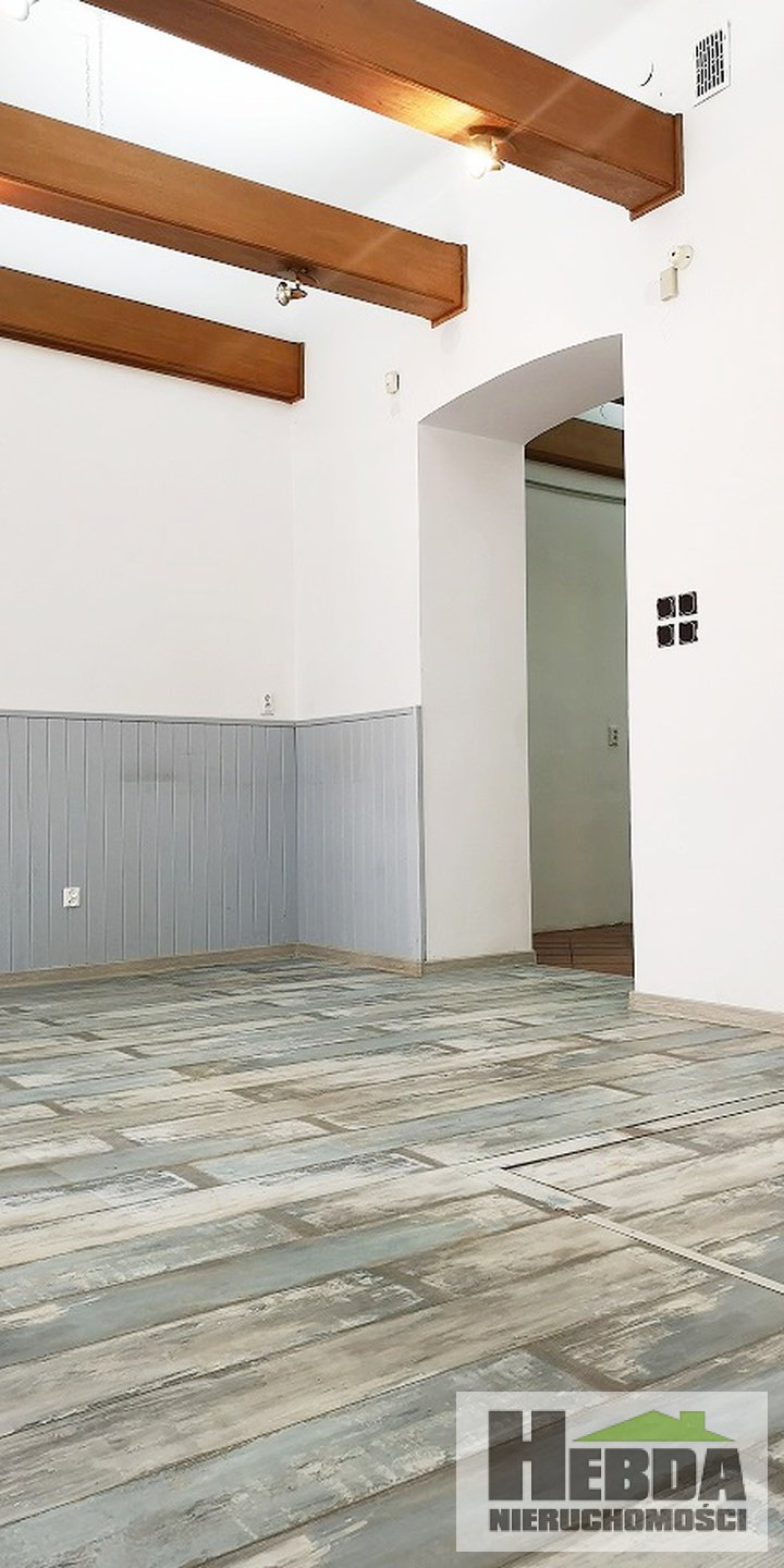 Tarnów, do wynajecia salon usługowy 98 m2, pod sklep, usługi kosmetyczne, fryzjerskie, biuro podróży, gastronomię  inne... - zdjęcie 1