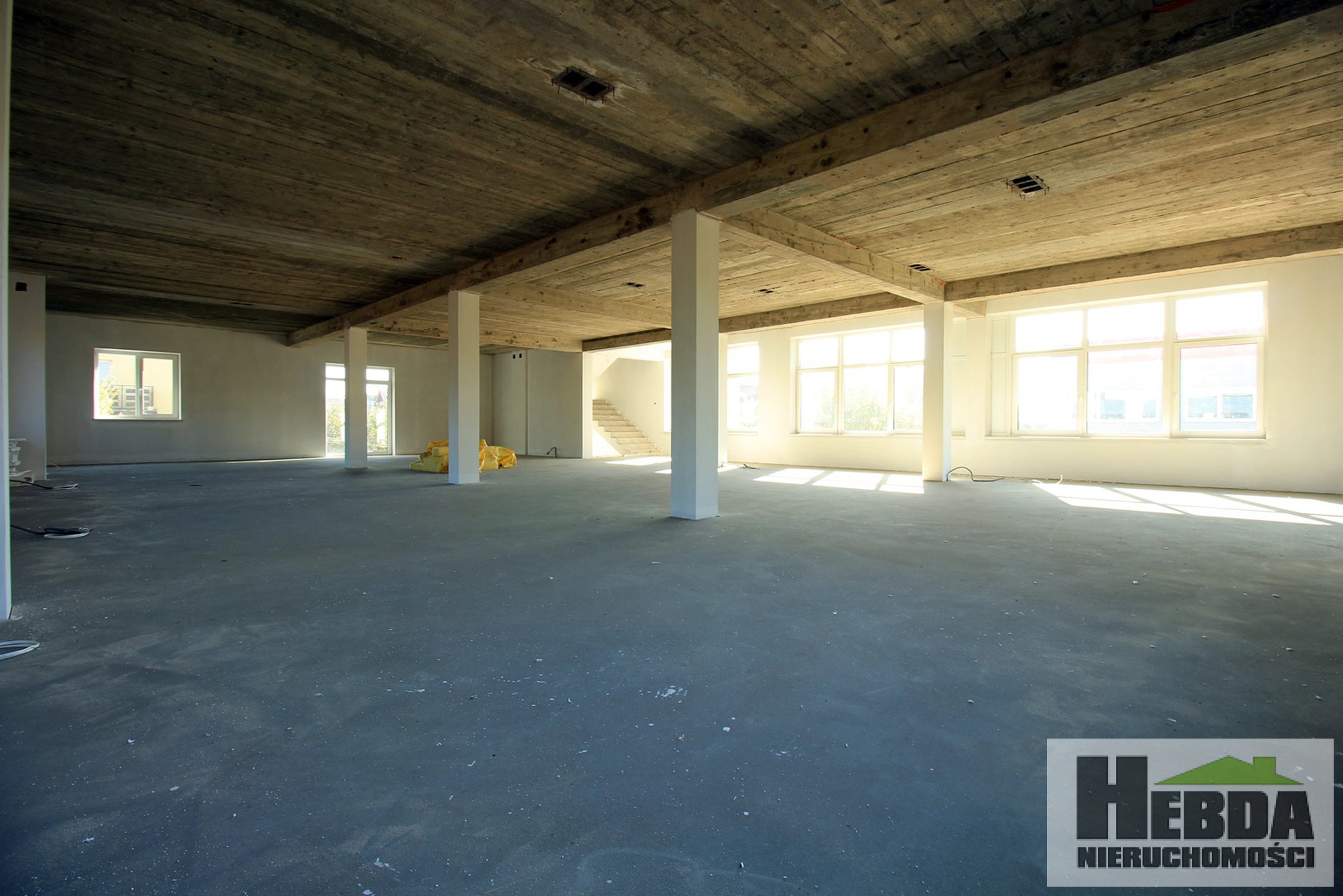 Na wynajem lokale usługowe pod biura, gabinety, siłownie itp ... - zdjęcie 1