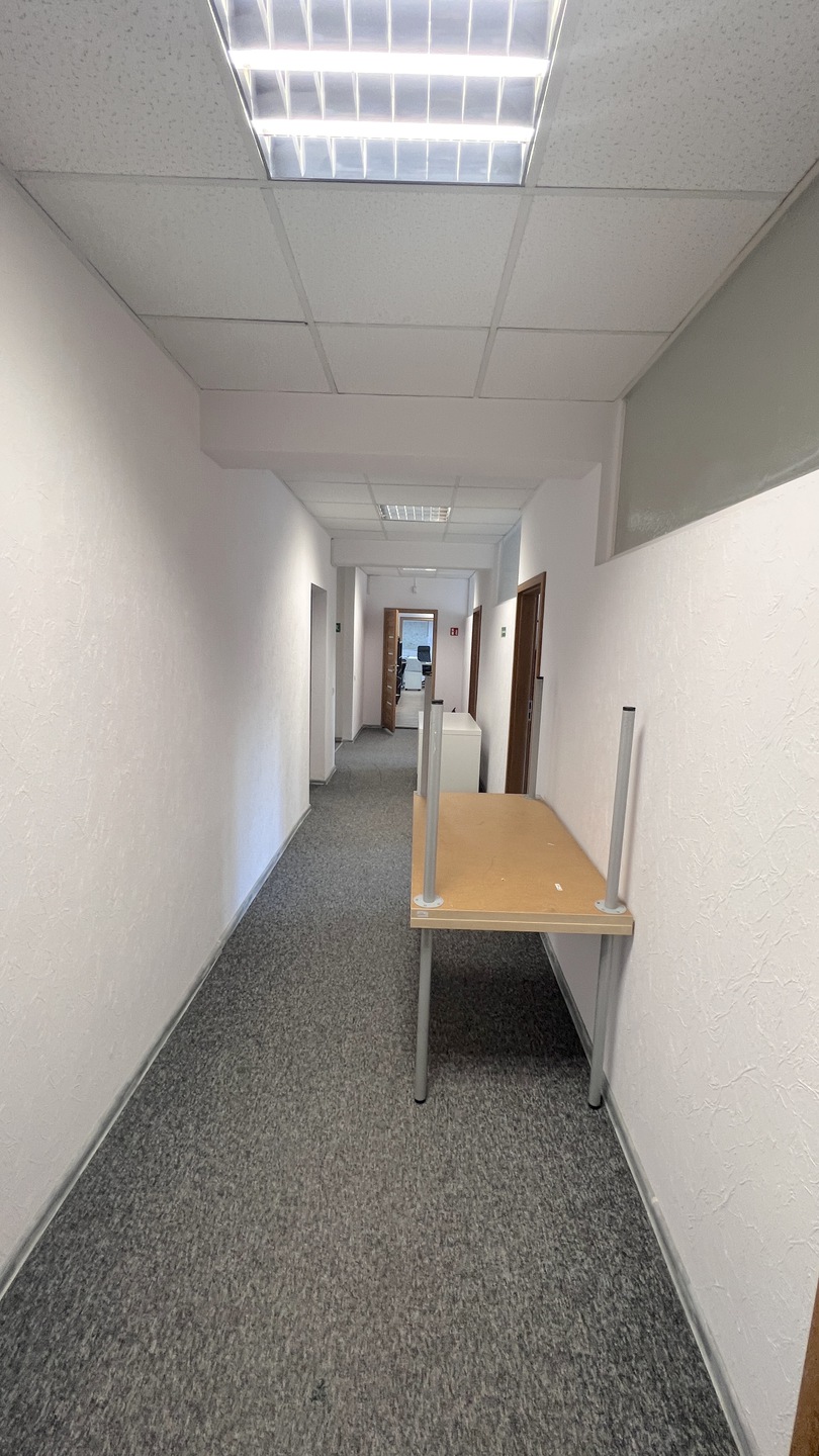 Lokal biurowy w  biurowcu z 2002 roku - zdjęcie 5