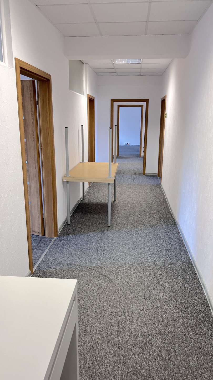 Lokal biurowy w  biurowcu z 2002 roku - zdjęcie 9