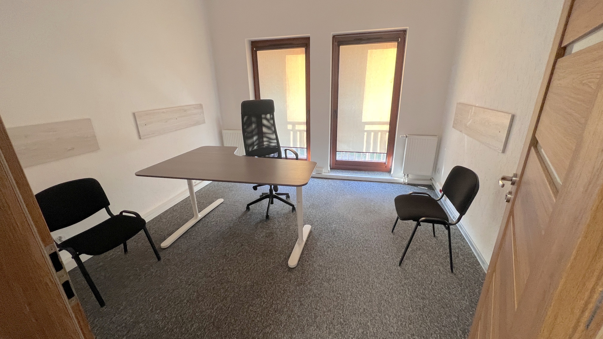 Lokal biurowy w  biurowcu z 2002 roku - zdjęcie 2